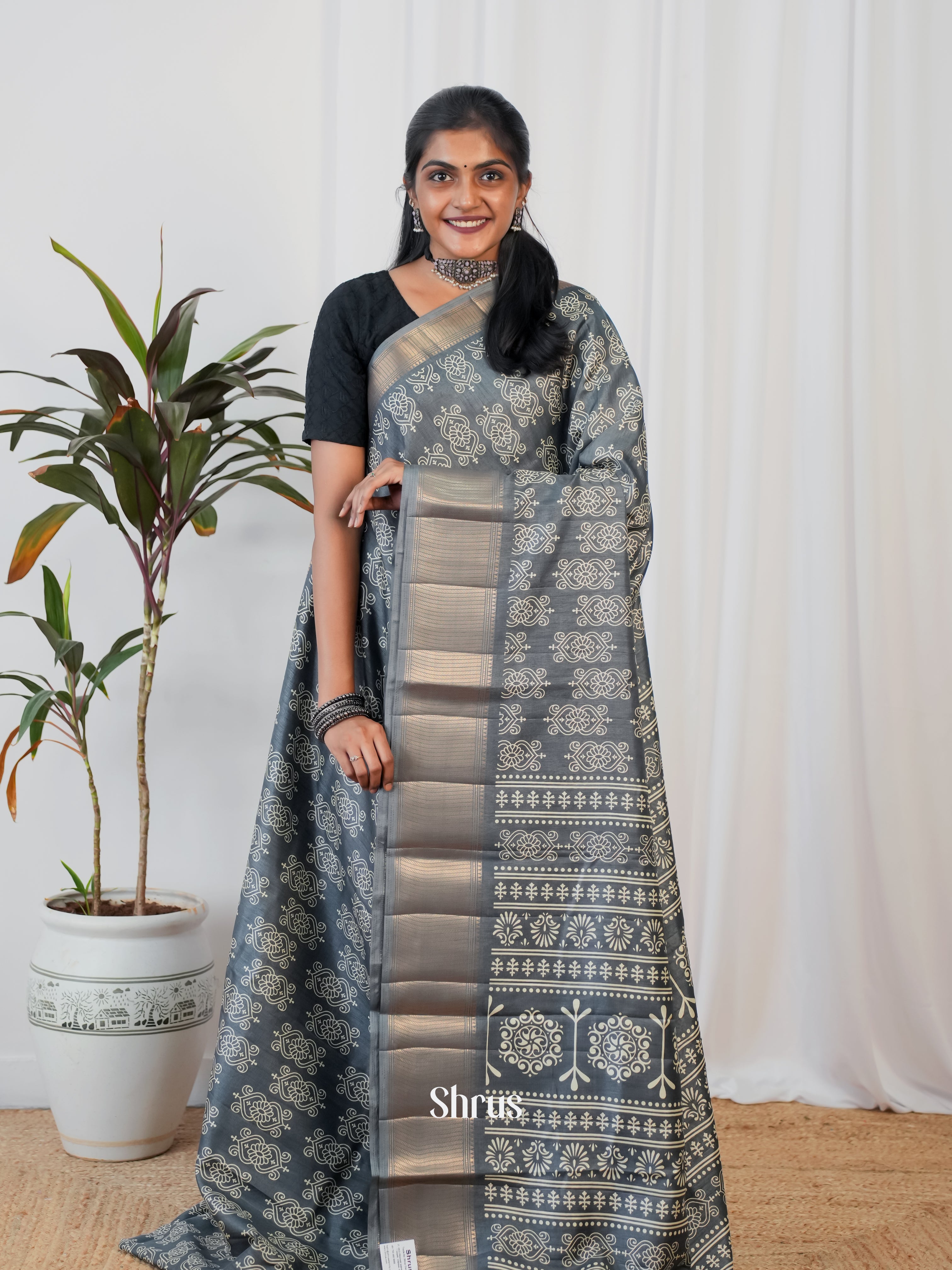 Grey- Semi Crepe Saree