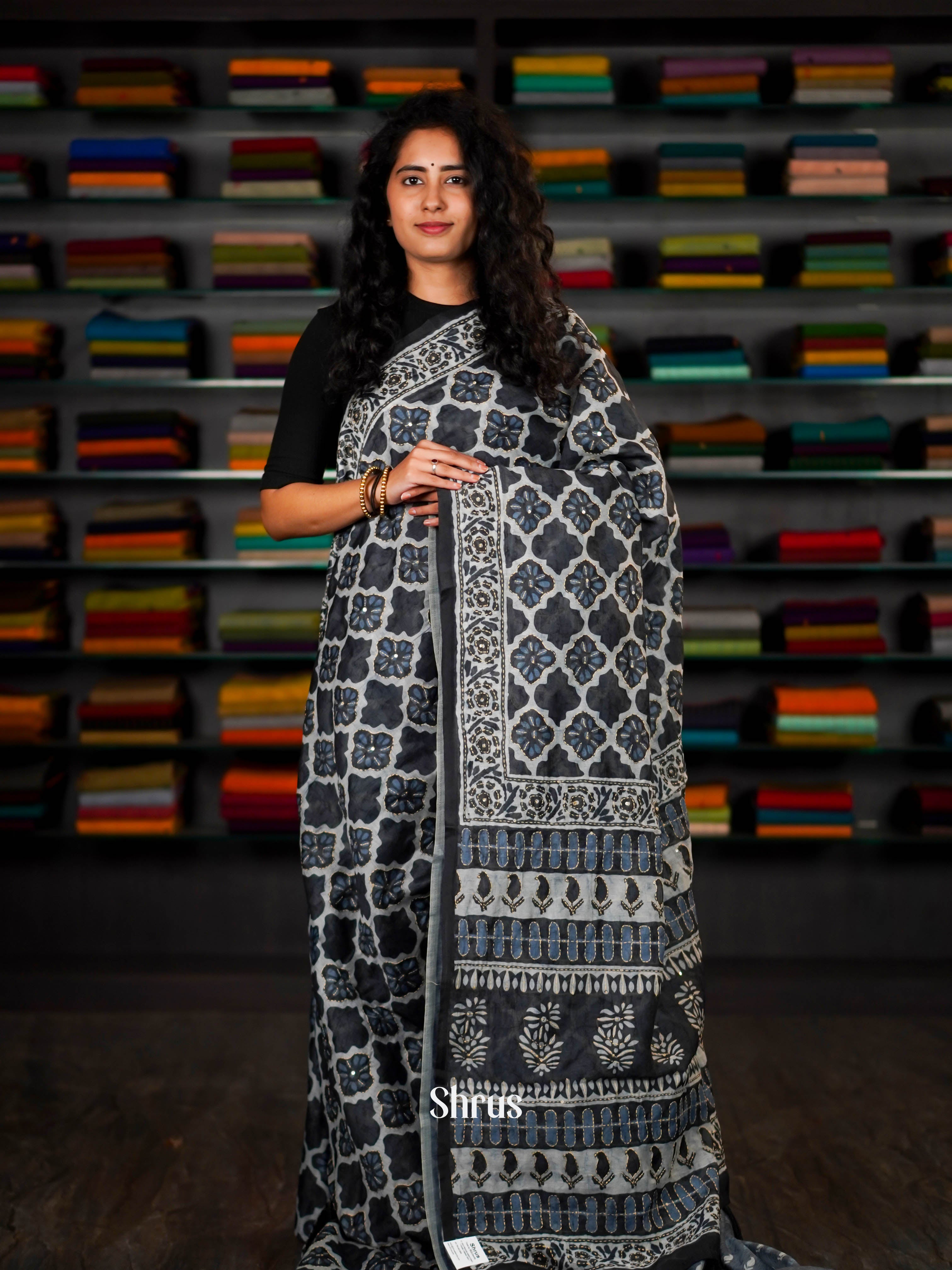 White & Grey- Semi Kantha Saree