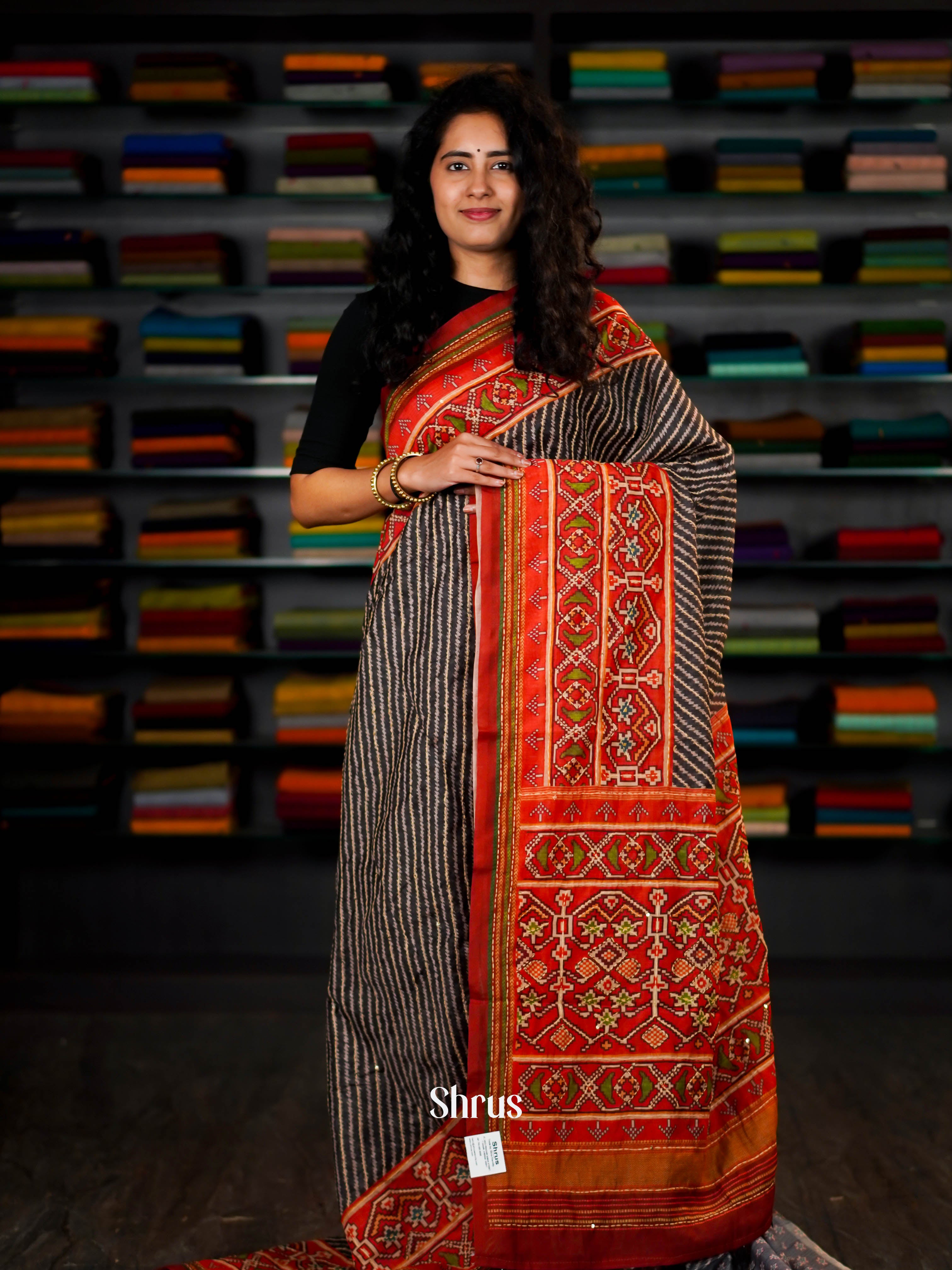 Grey & Maroon  - Semi Kantha Saree