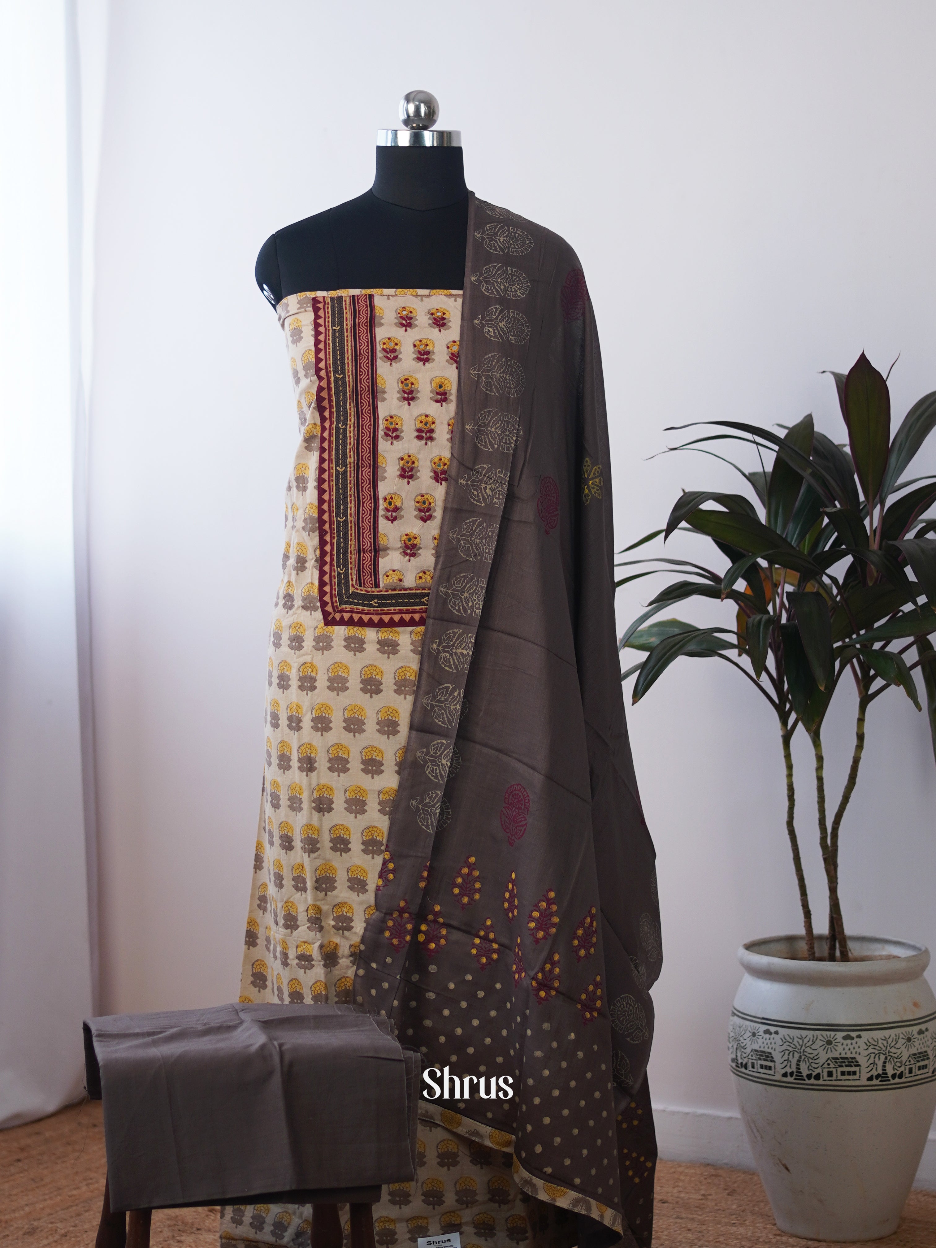 Cream & Grey - Ajrakh Salwar