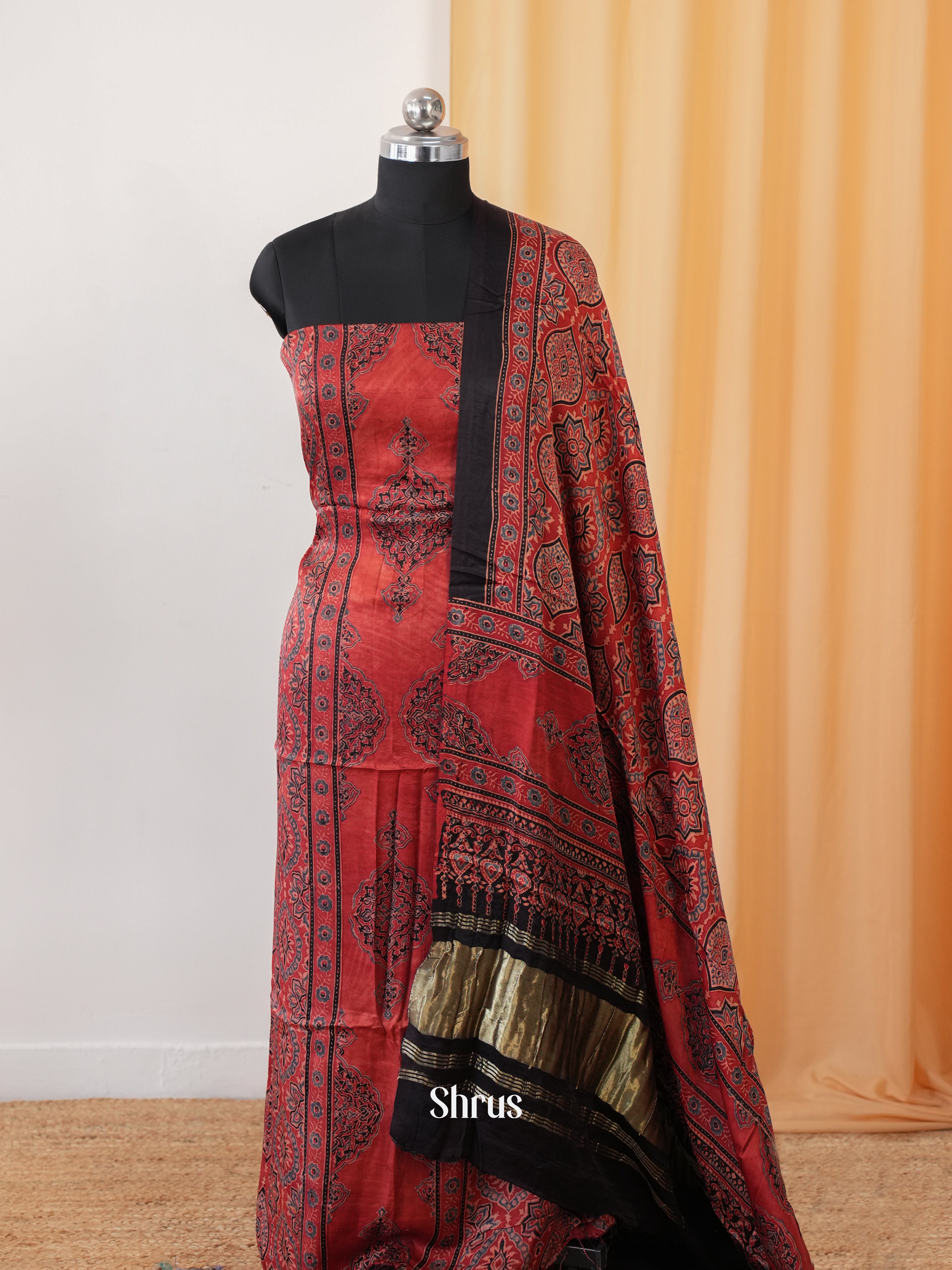 CIS13209 - Modal Salwar