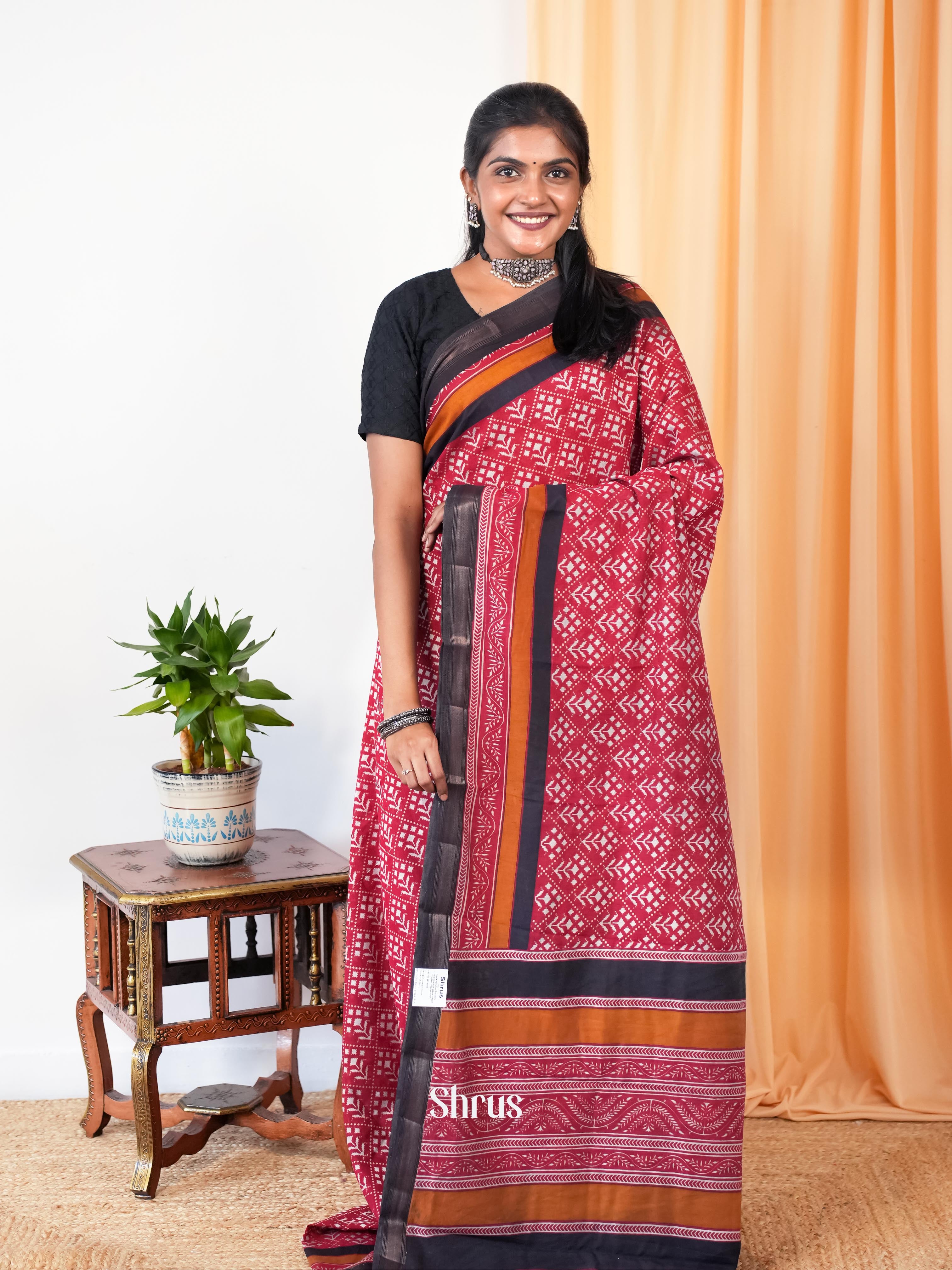 Red & Black - Art Modal Saree