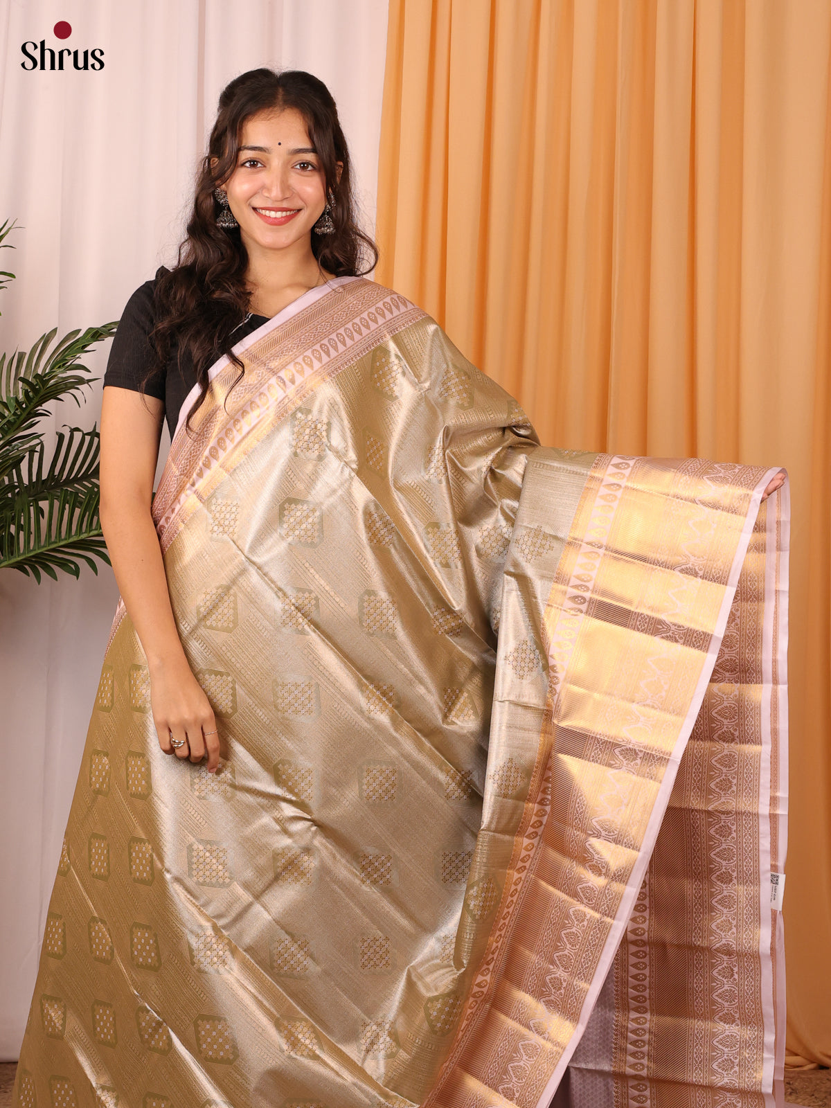 Gold - Kanchipuram-halfpure Saree