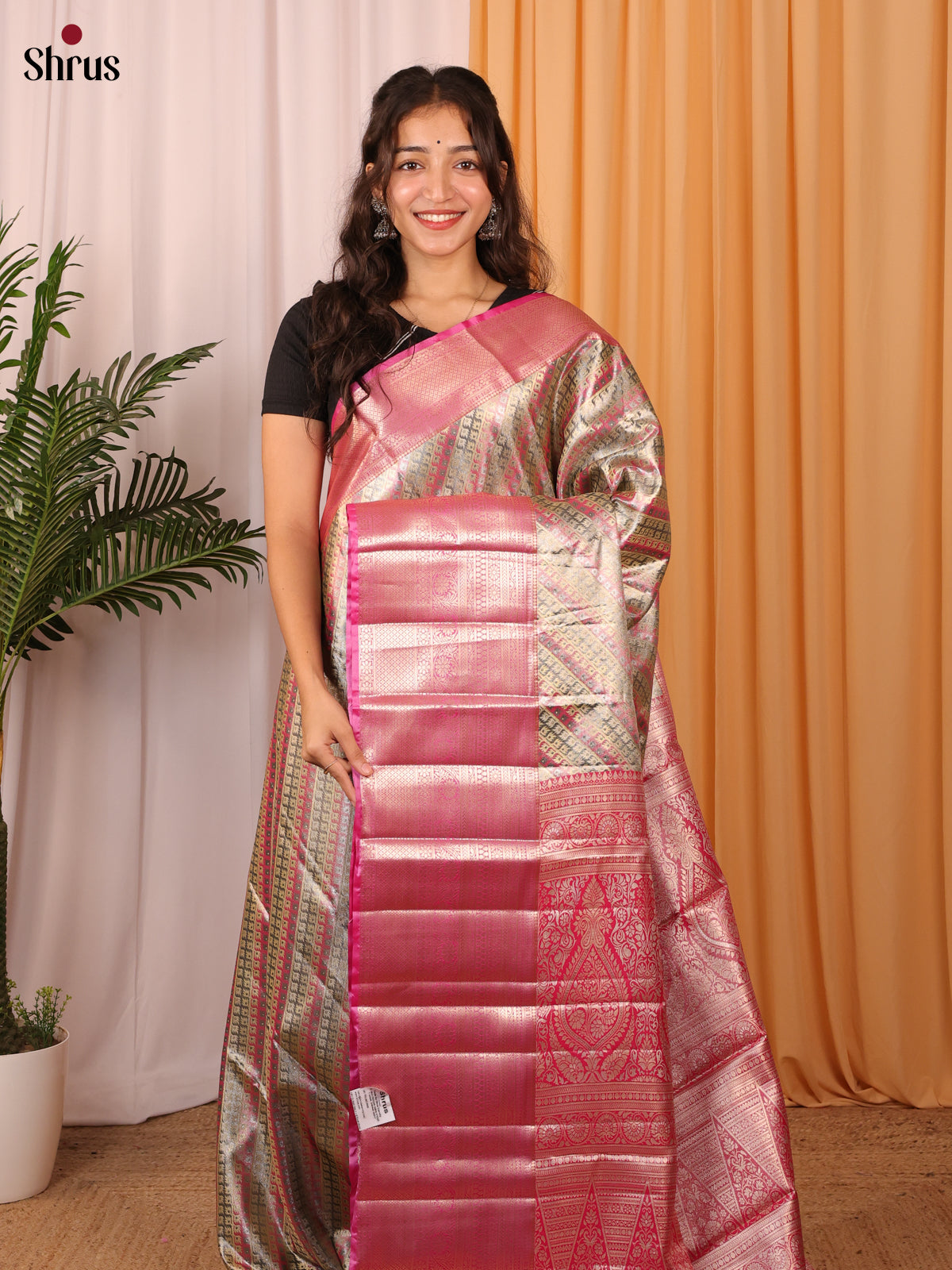 Gold & Pink - Kanchipuram-halfpure Saree