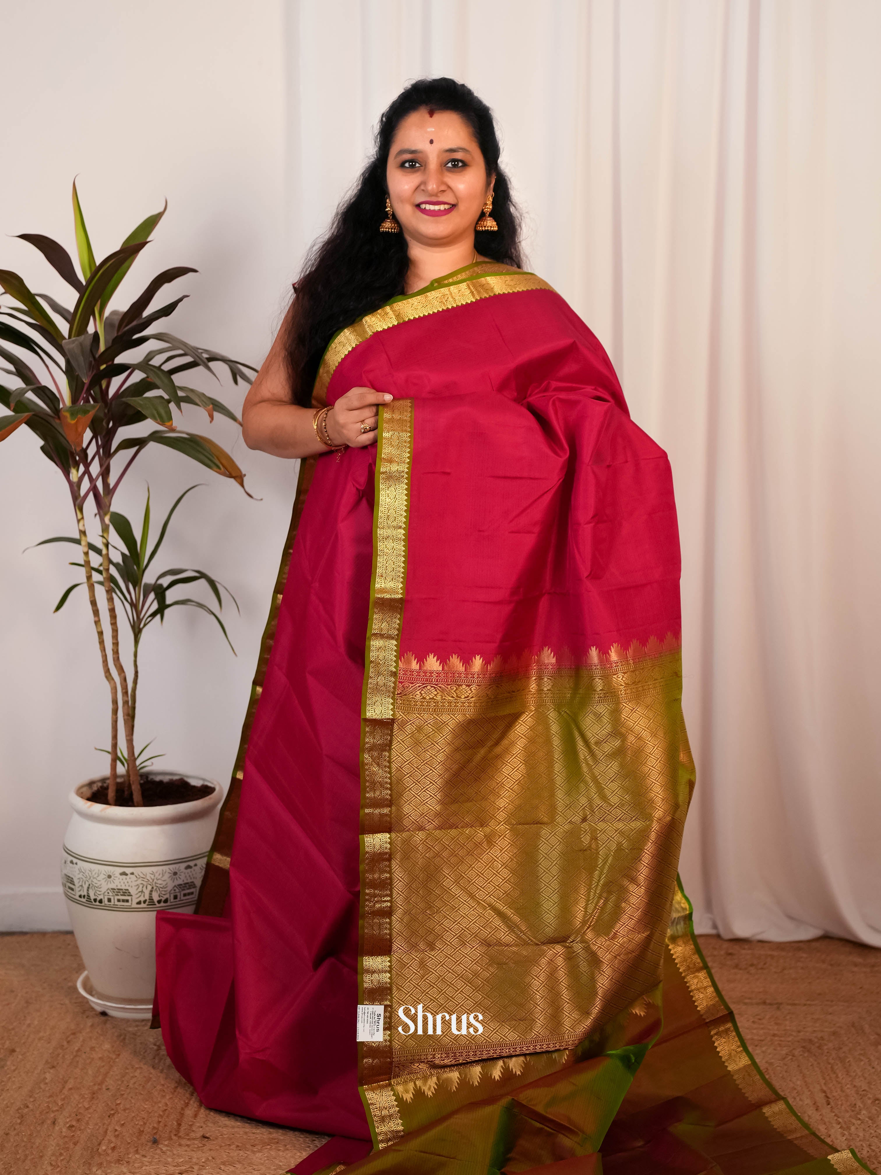 Red & Green - Kanchipuram silk Saree