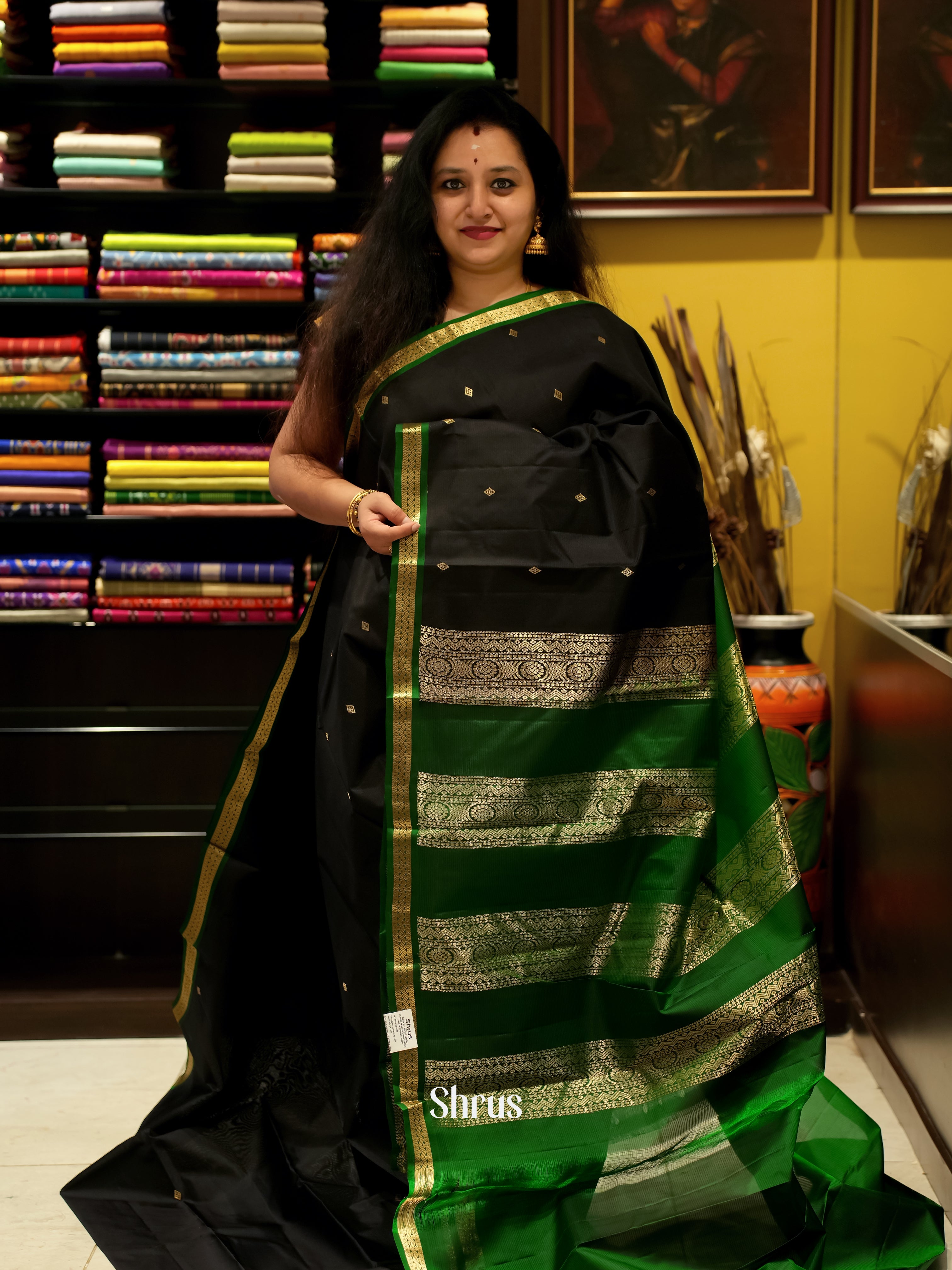 Black & Green - Kanchipuram silk Saree