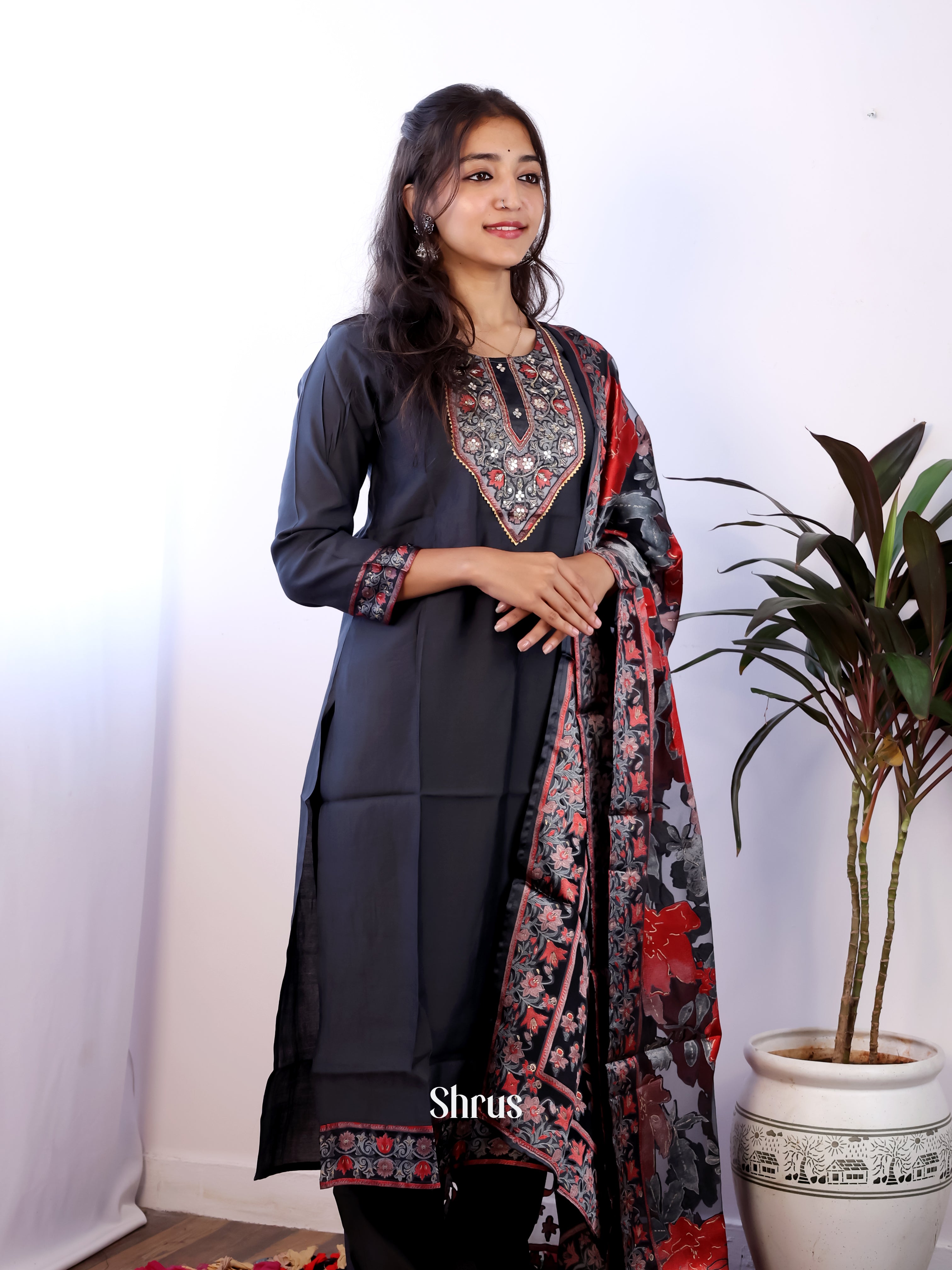 Black - 3pc Readymade Suits