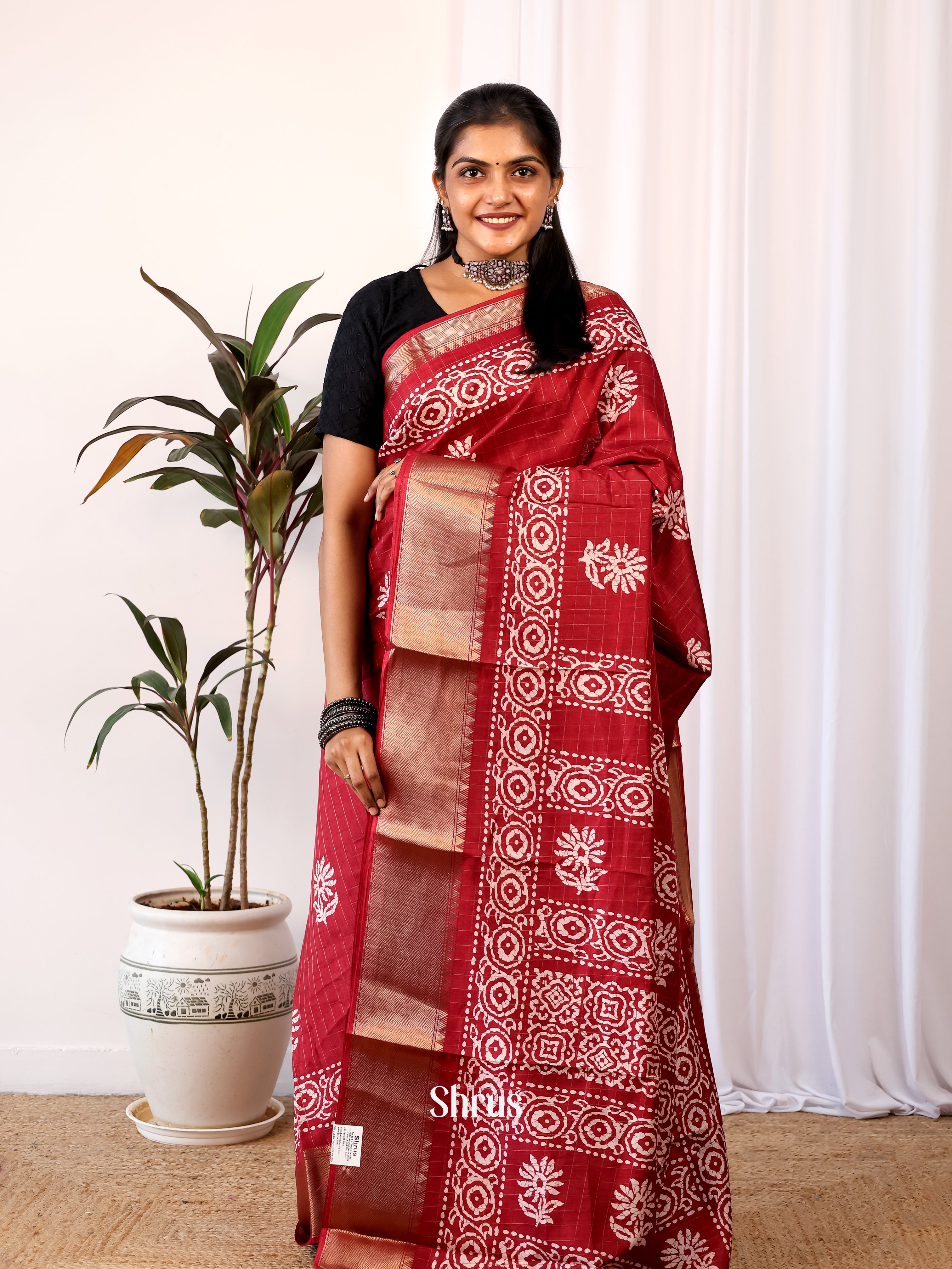 Red - Semi Crepe Saree