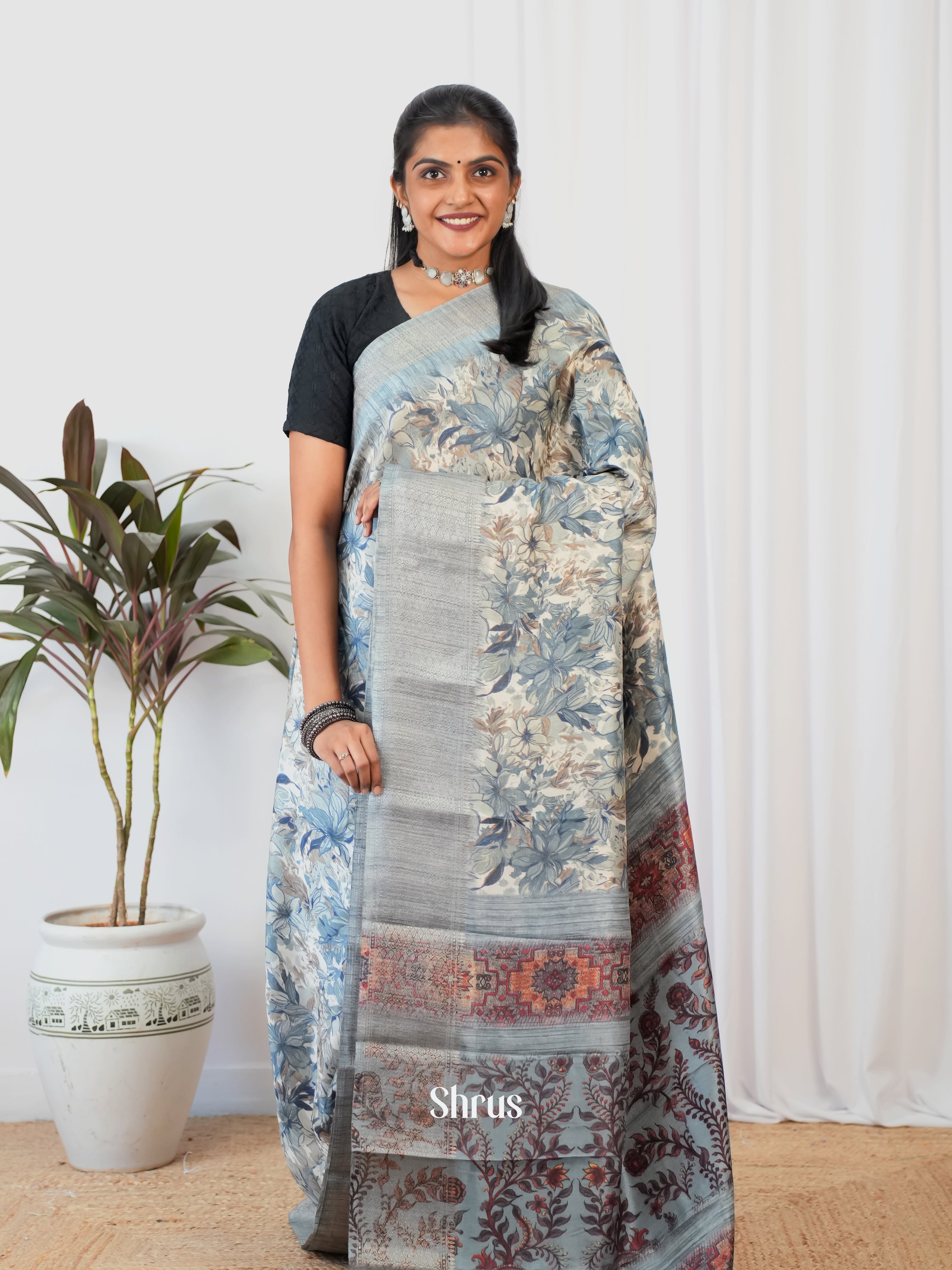 Cream & Grey - Semi Crepe Saree