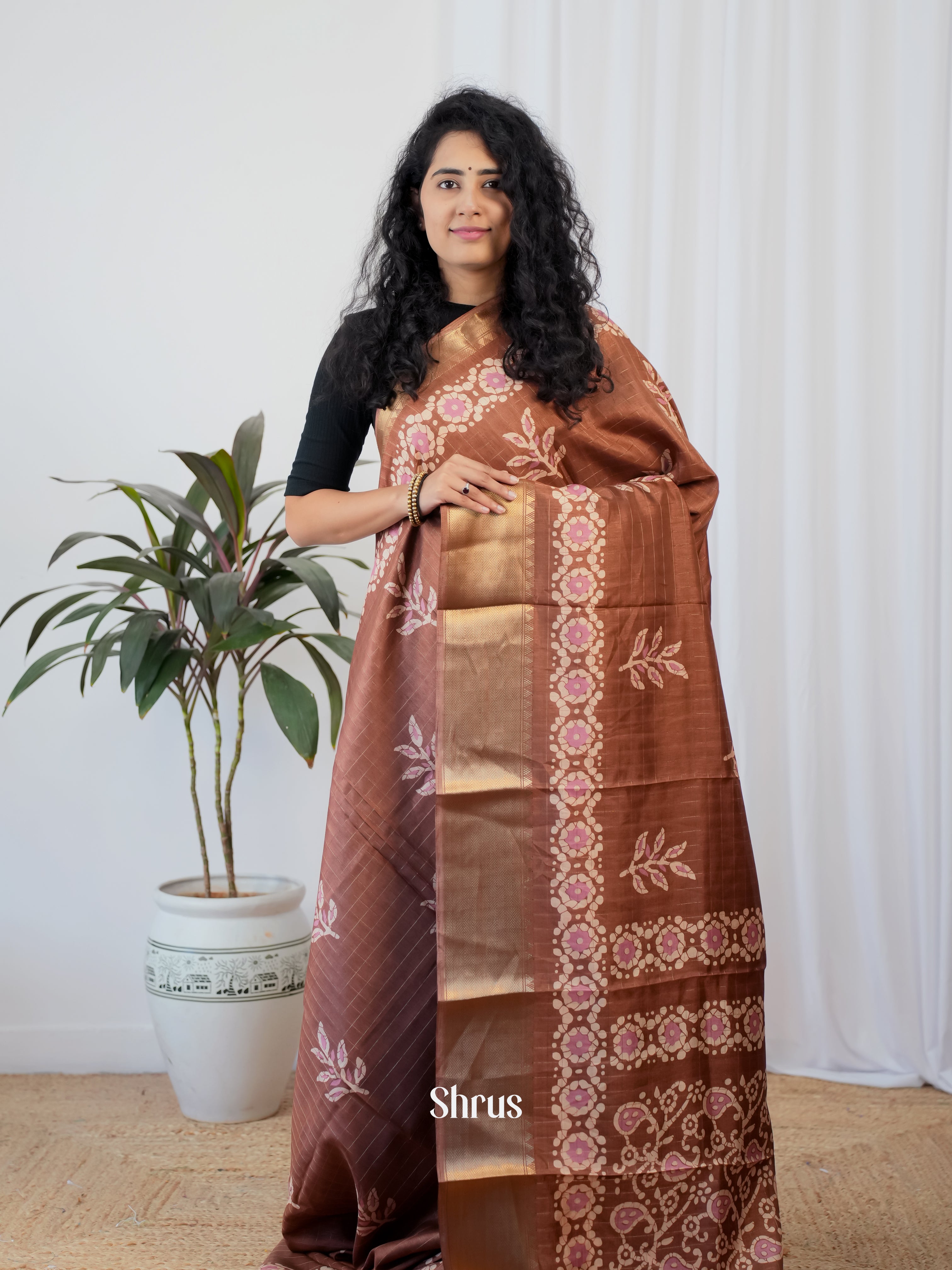 Brown - Semi Crepe Saree