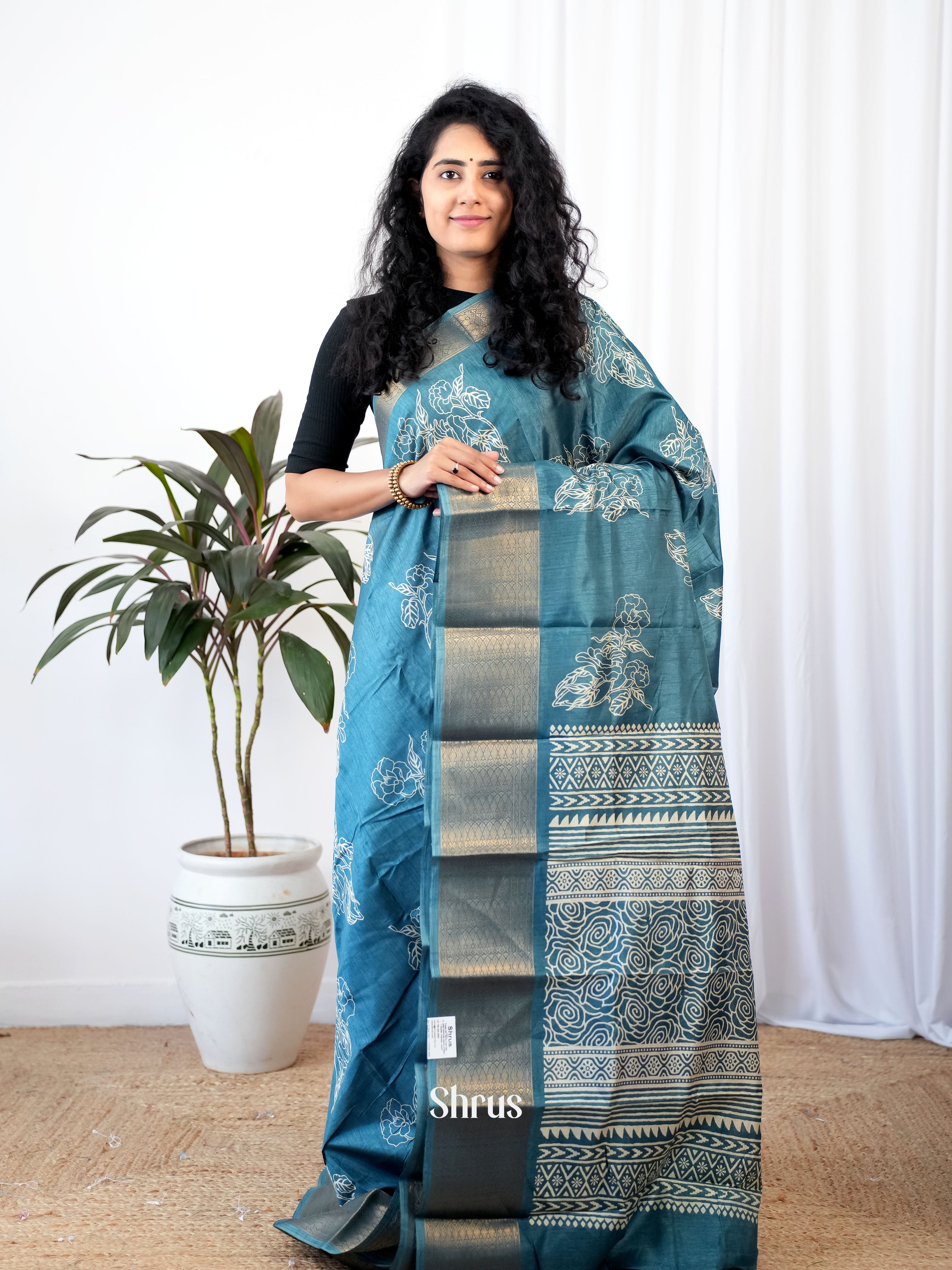 Grey - Semi Crepe Saree