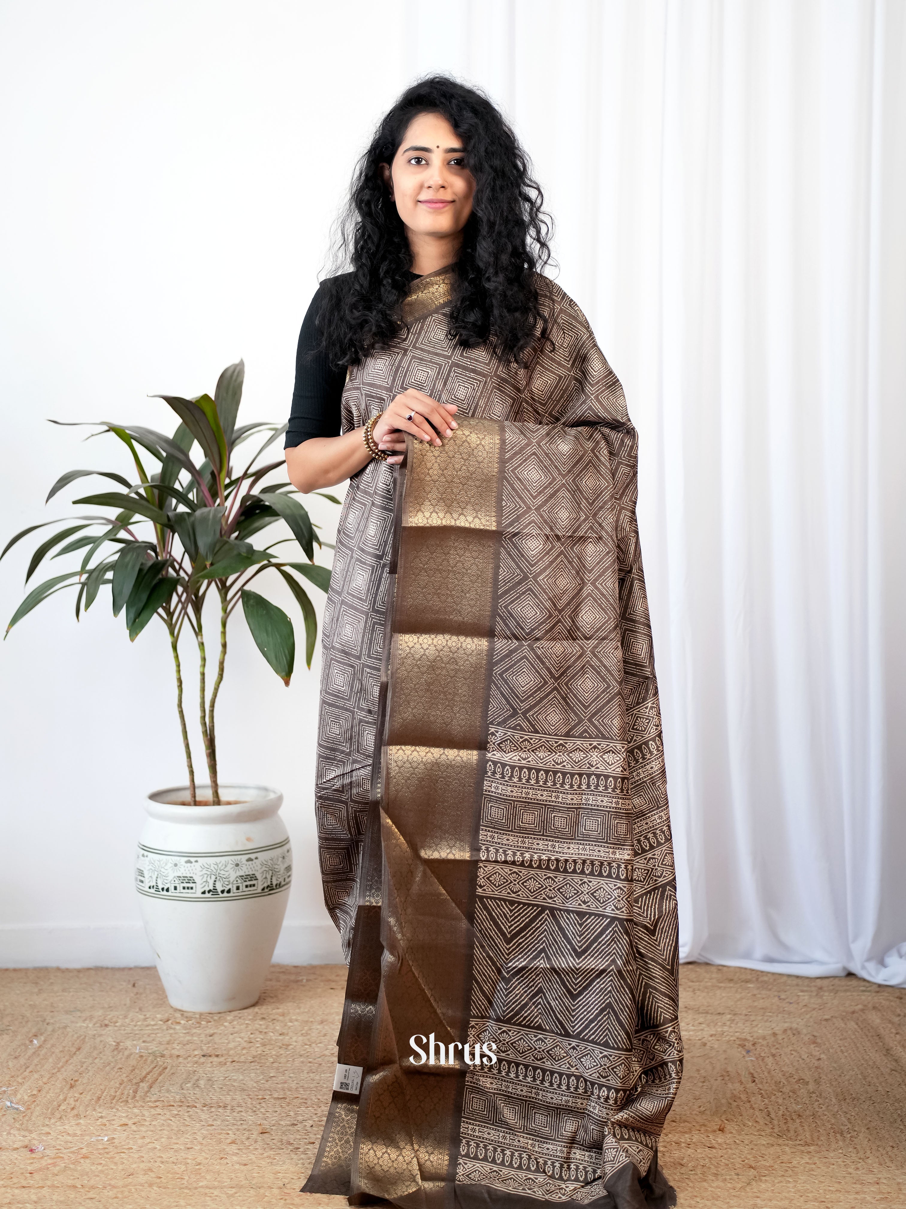 Brown - Semi Crepe Saree