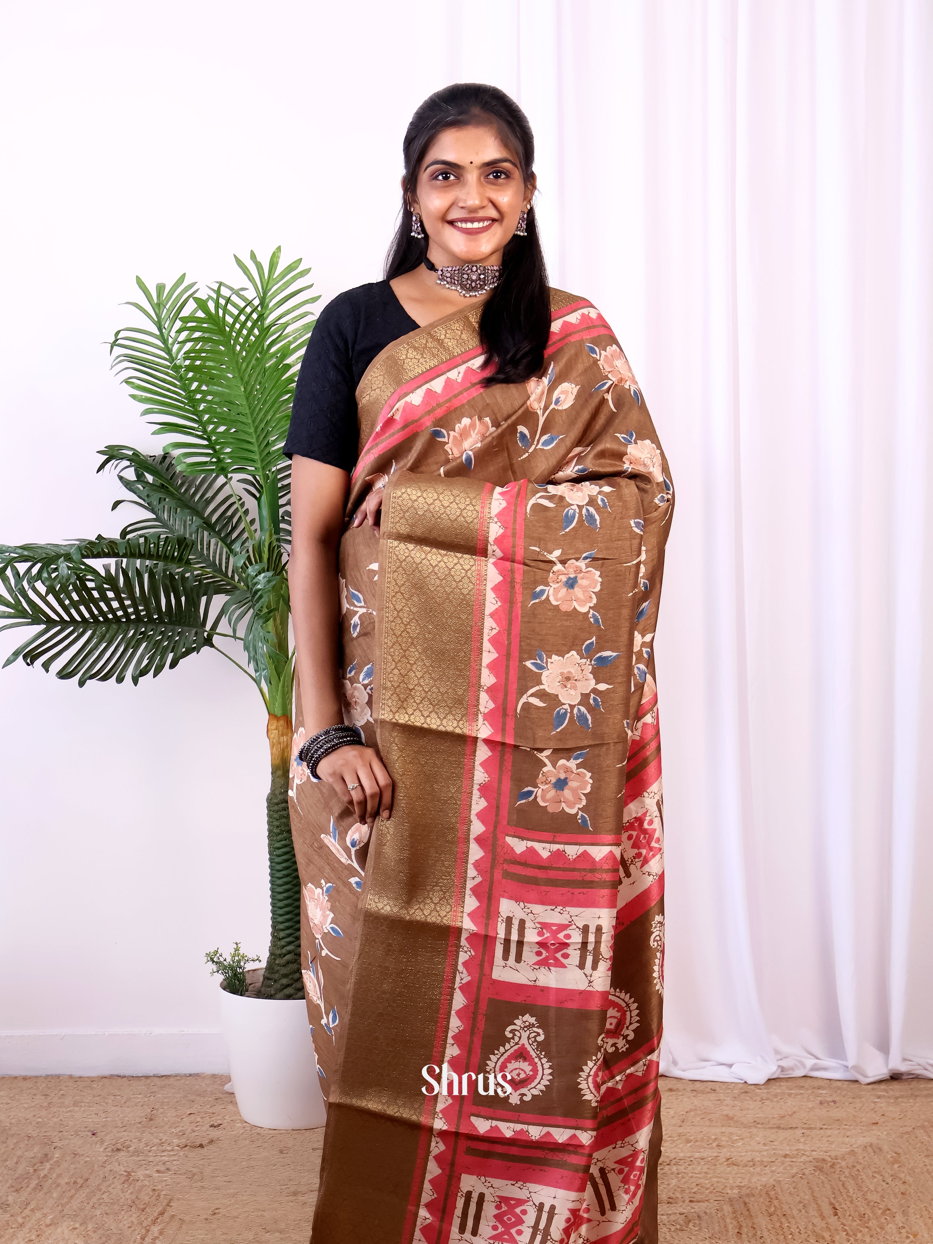 Brown & Red - Semi Crepe Saree