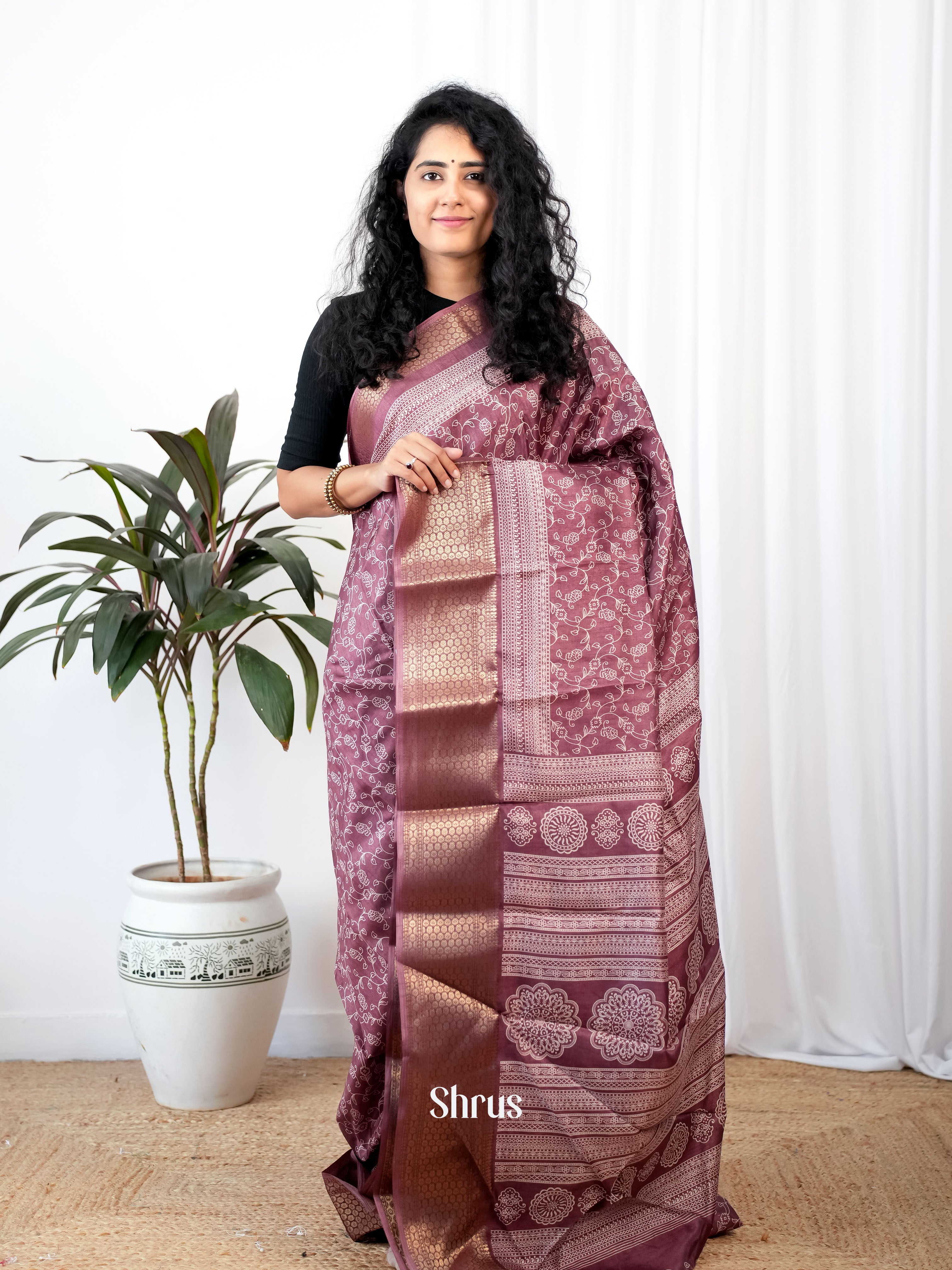 Brown - Semi Crepe Saree