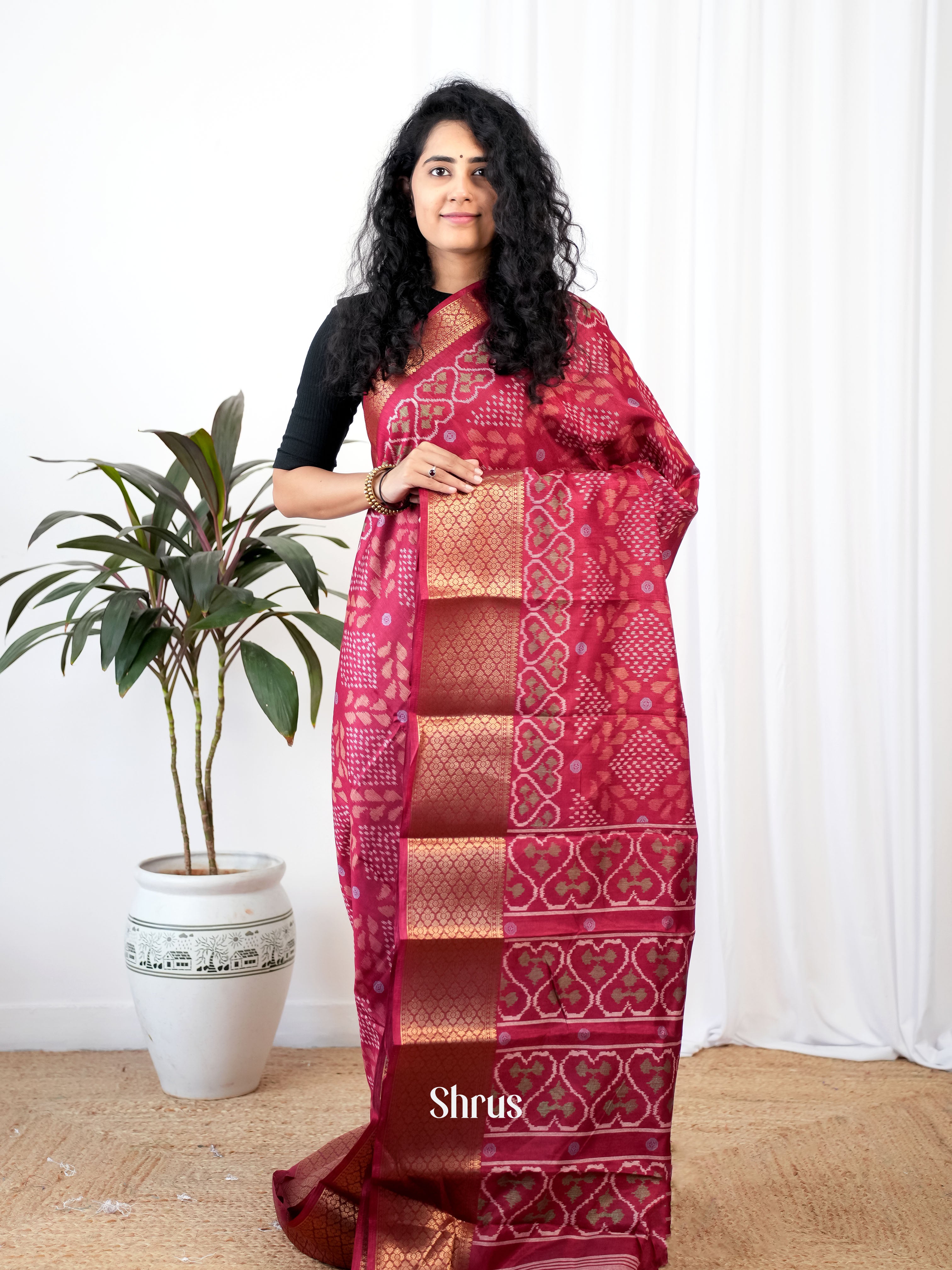 Red - Semi Crepe Saree