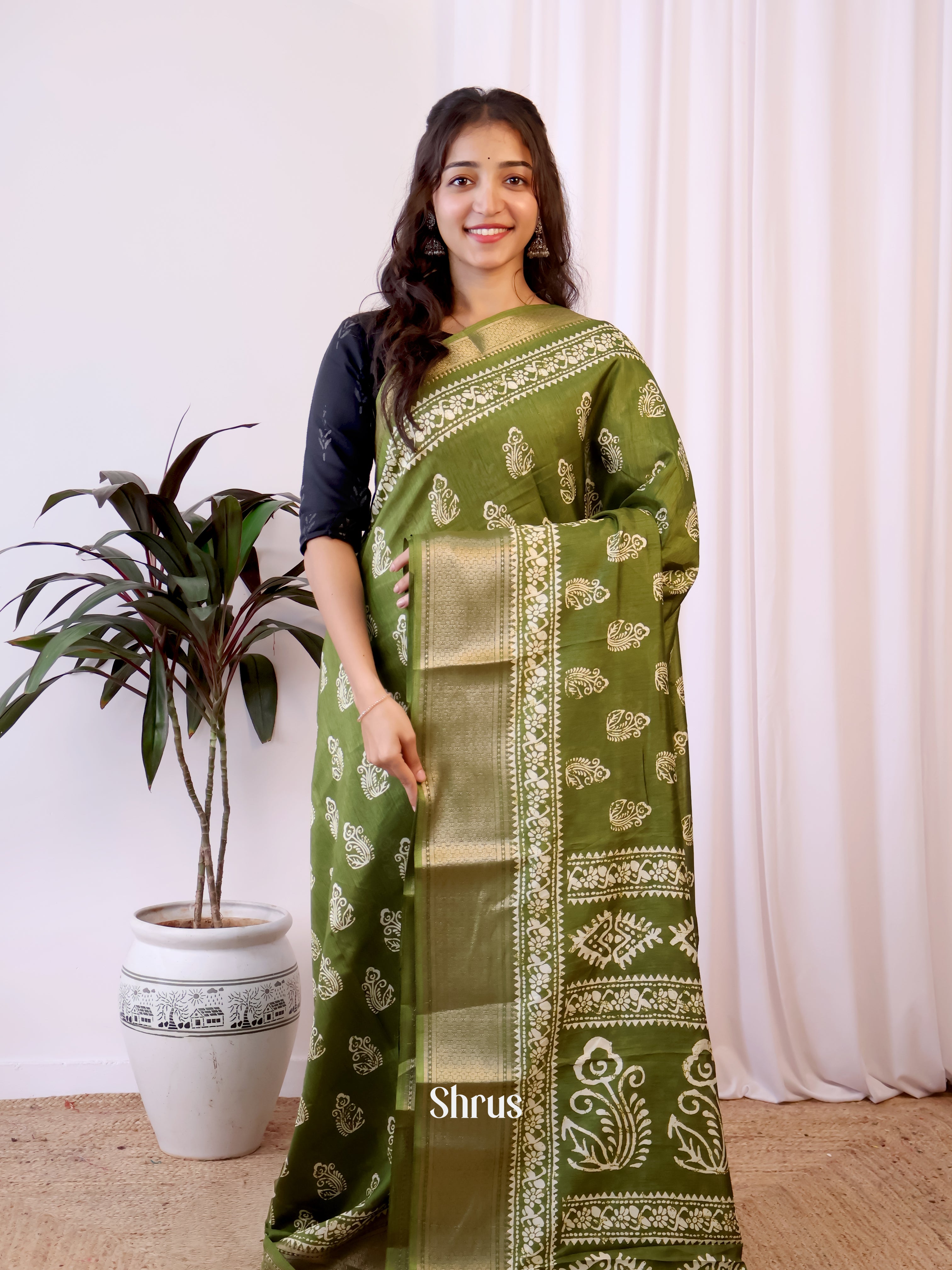 Green - Semi Crepe Saree