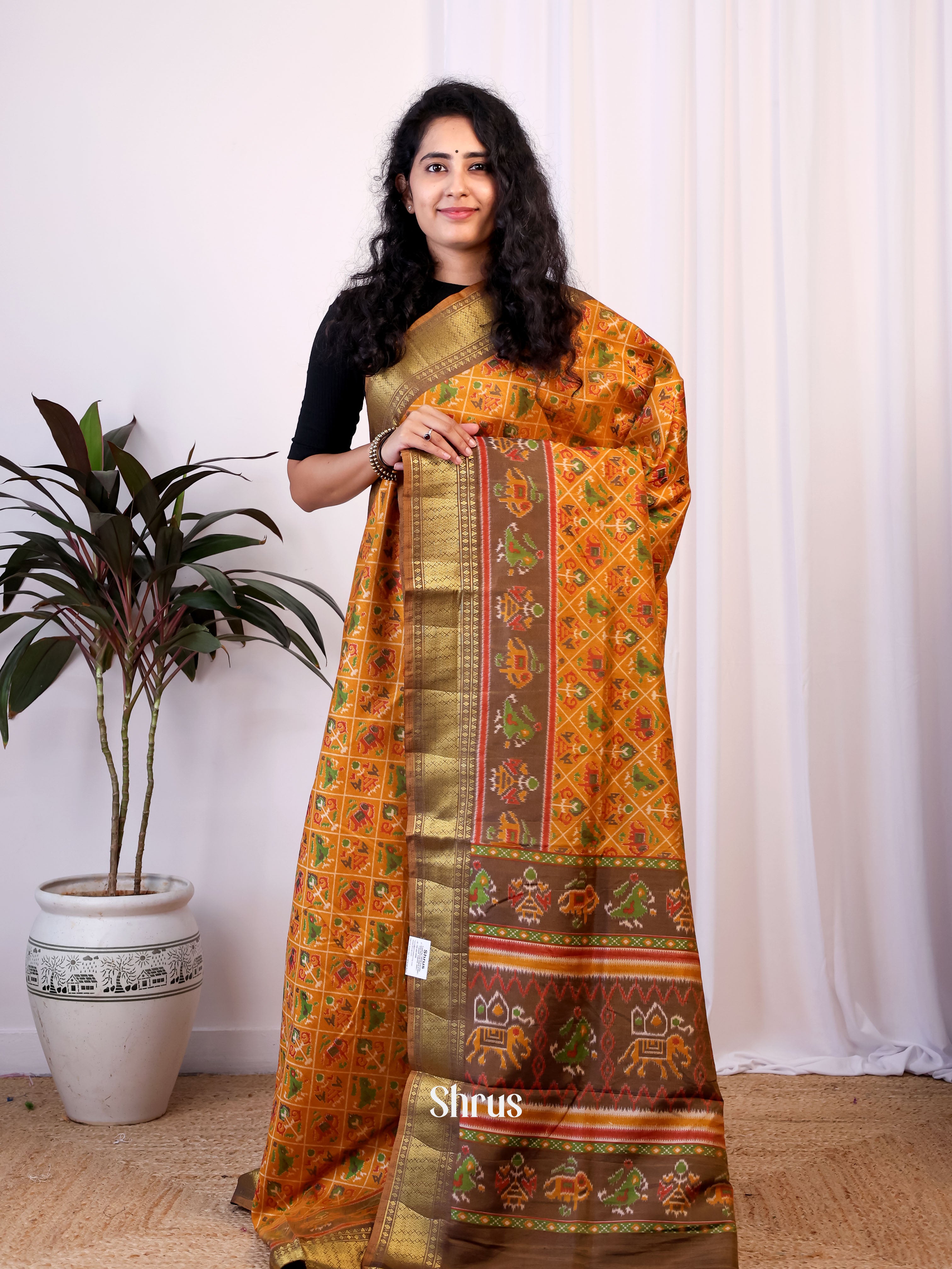 CIS23143 - Semi Patola Saree