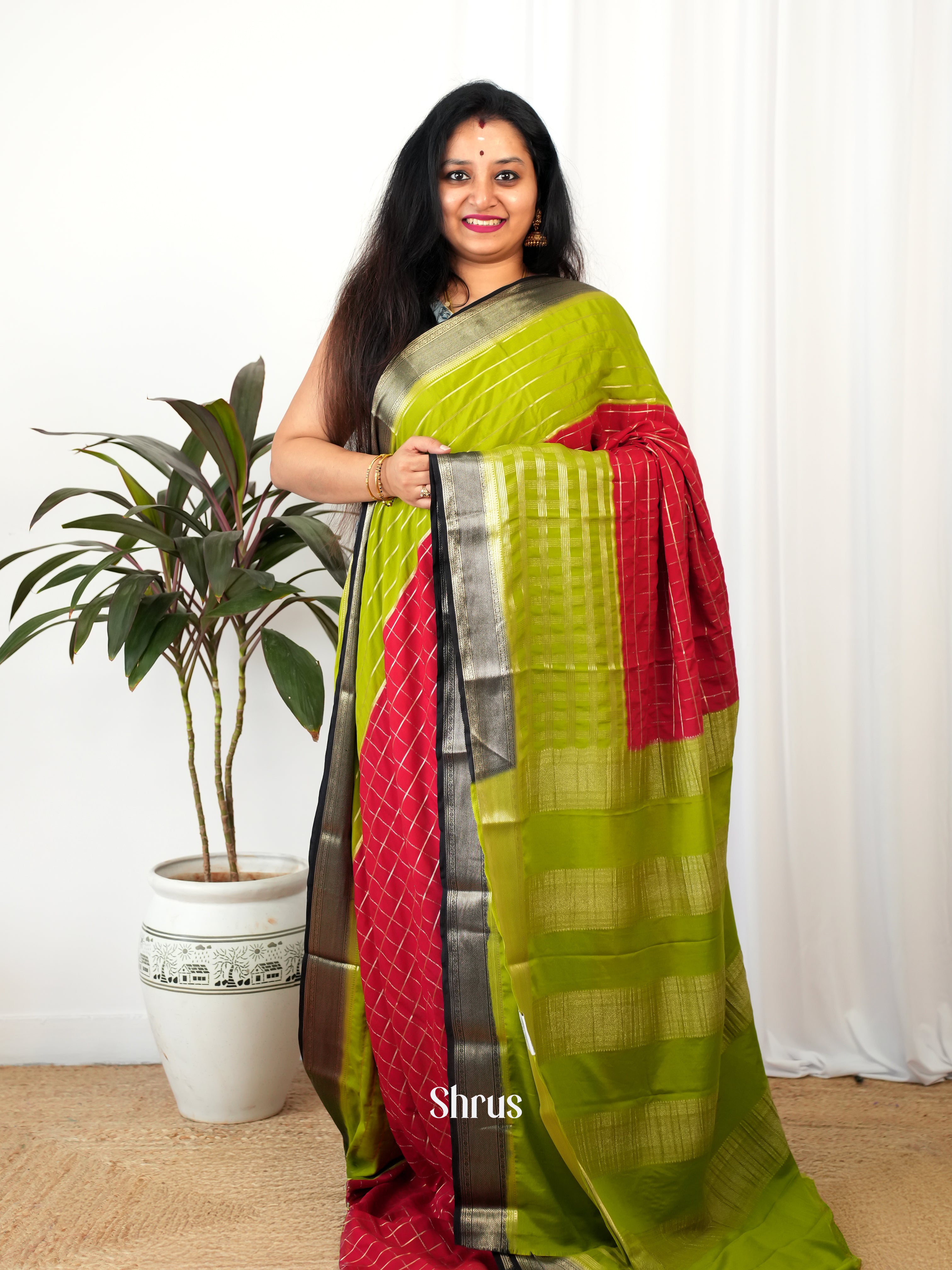 Red & Green - Mysoresilk-halfpure Saree