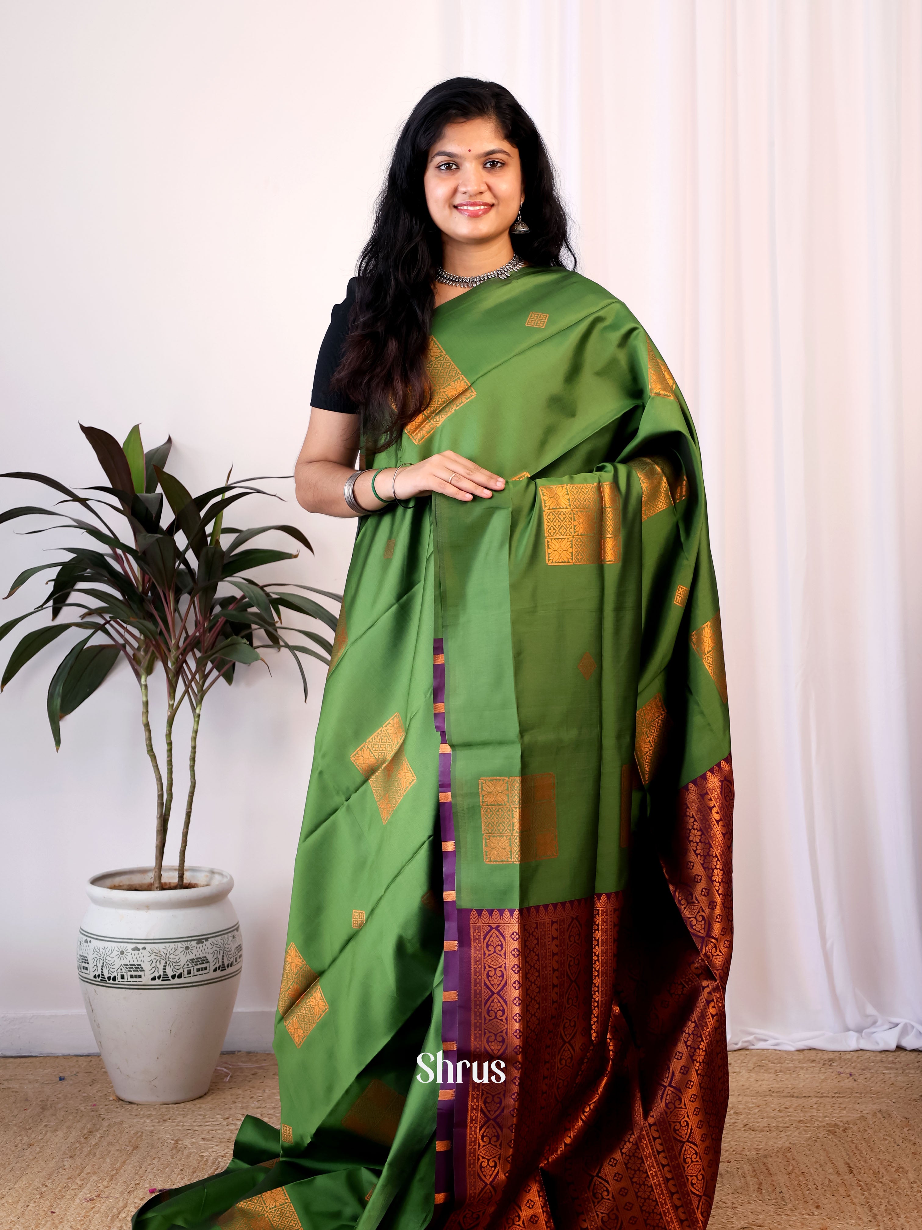 CIS24111 - Semi Crepe saree