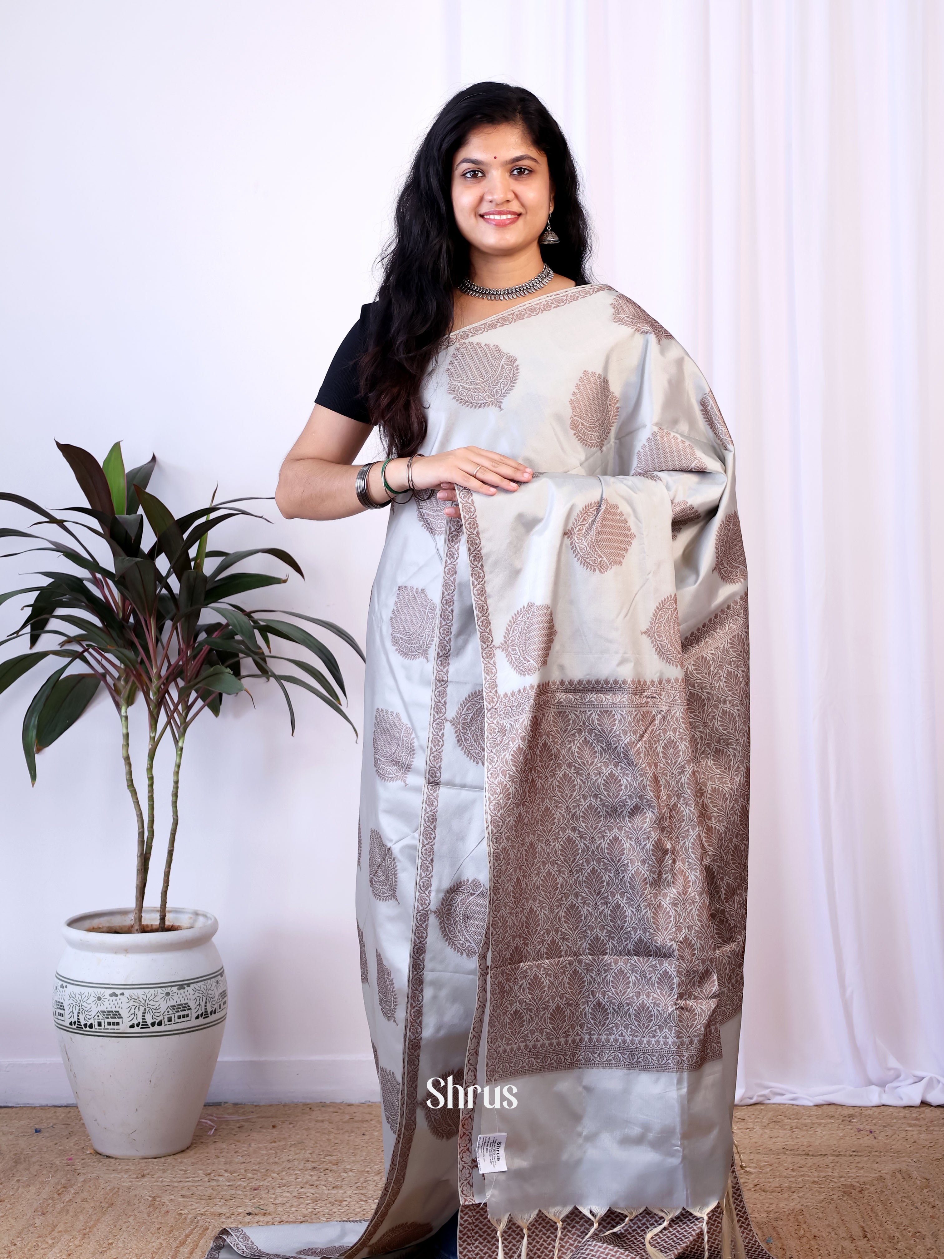 Grey- Semi Softsilk Saree