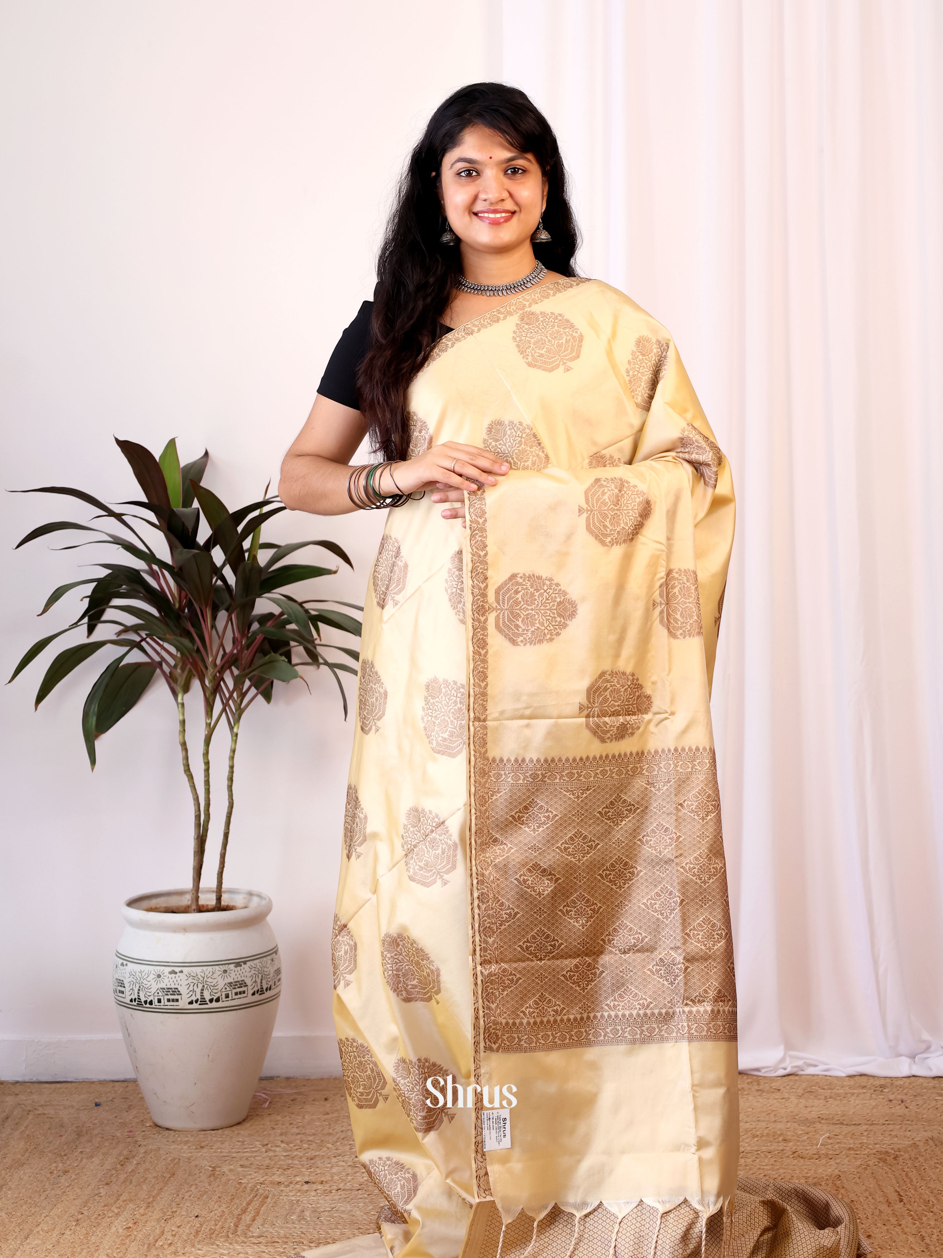 Ivory - Semi Softsilk Saree