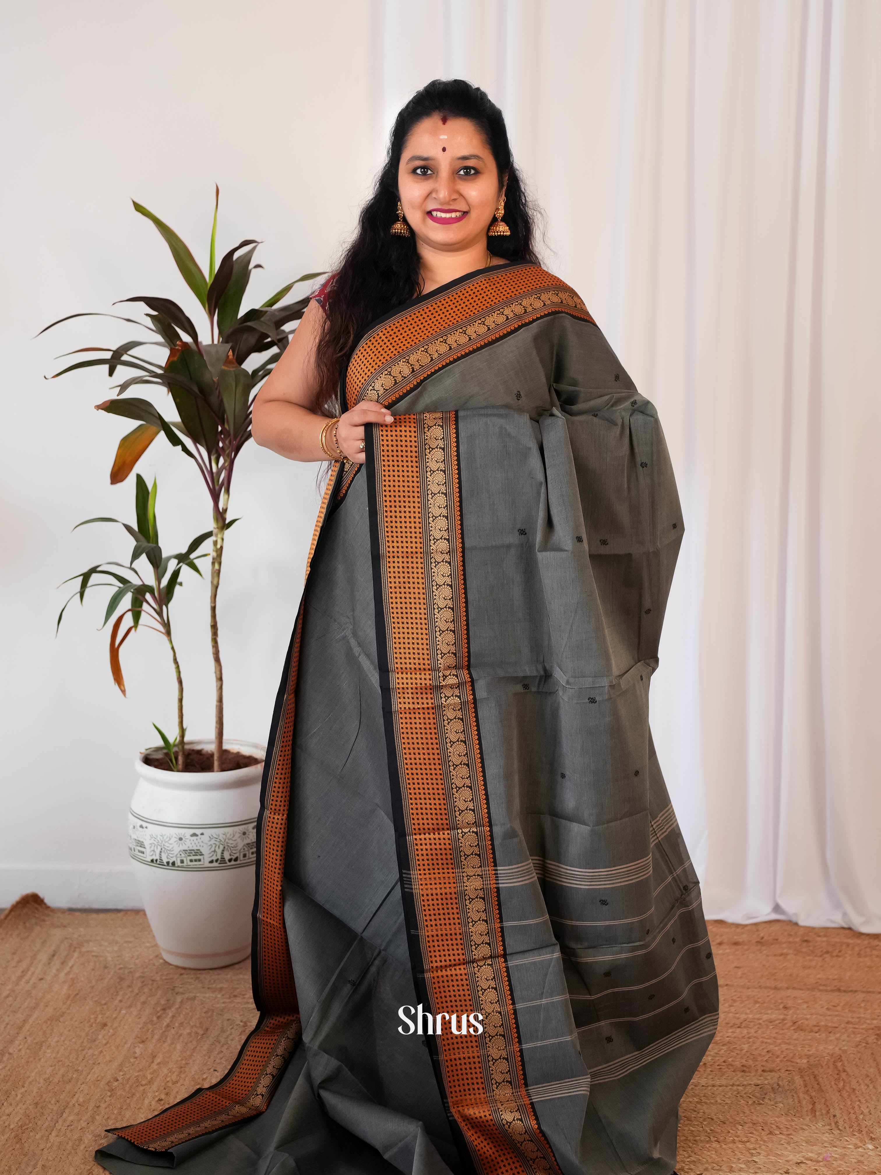 Grey & Black- Chettinad Cotton Saree