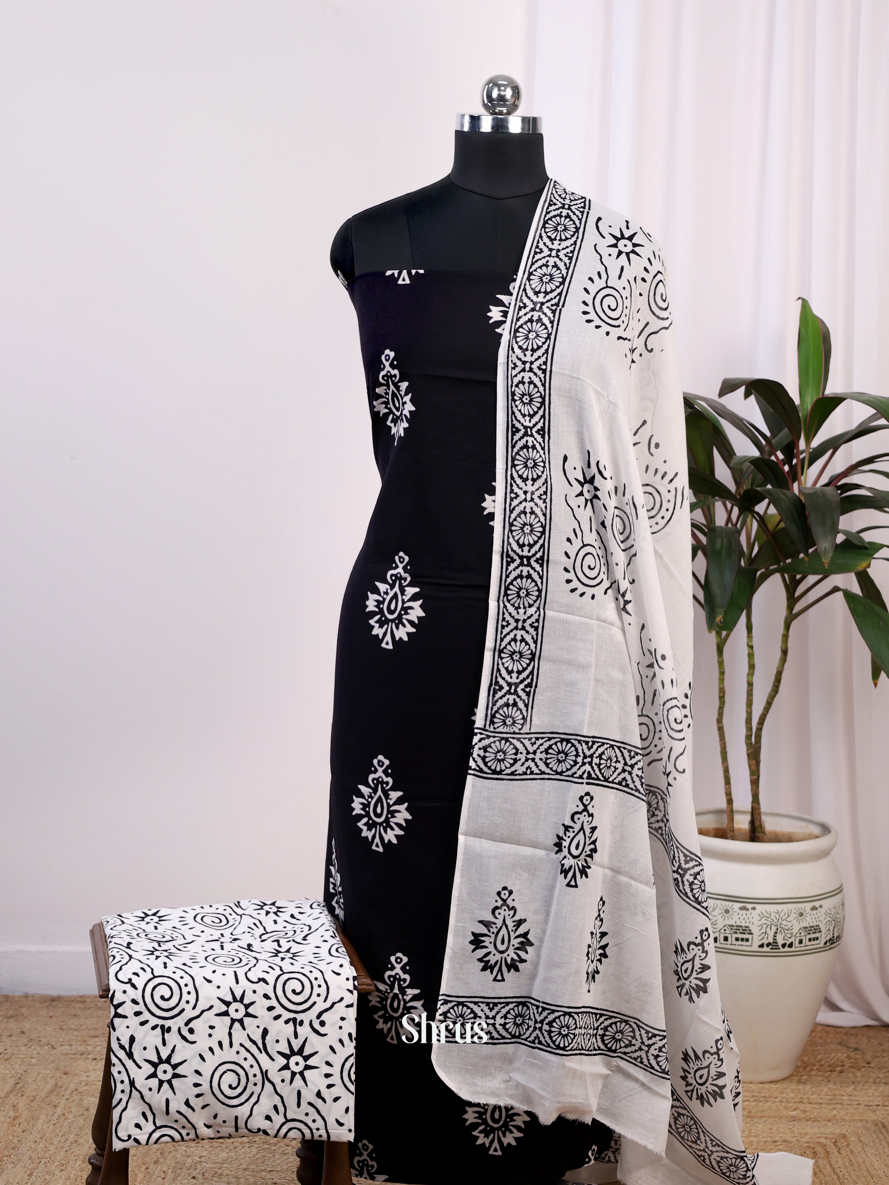 CIS27231 - Cotton salwar