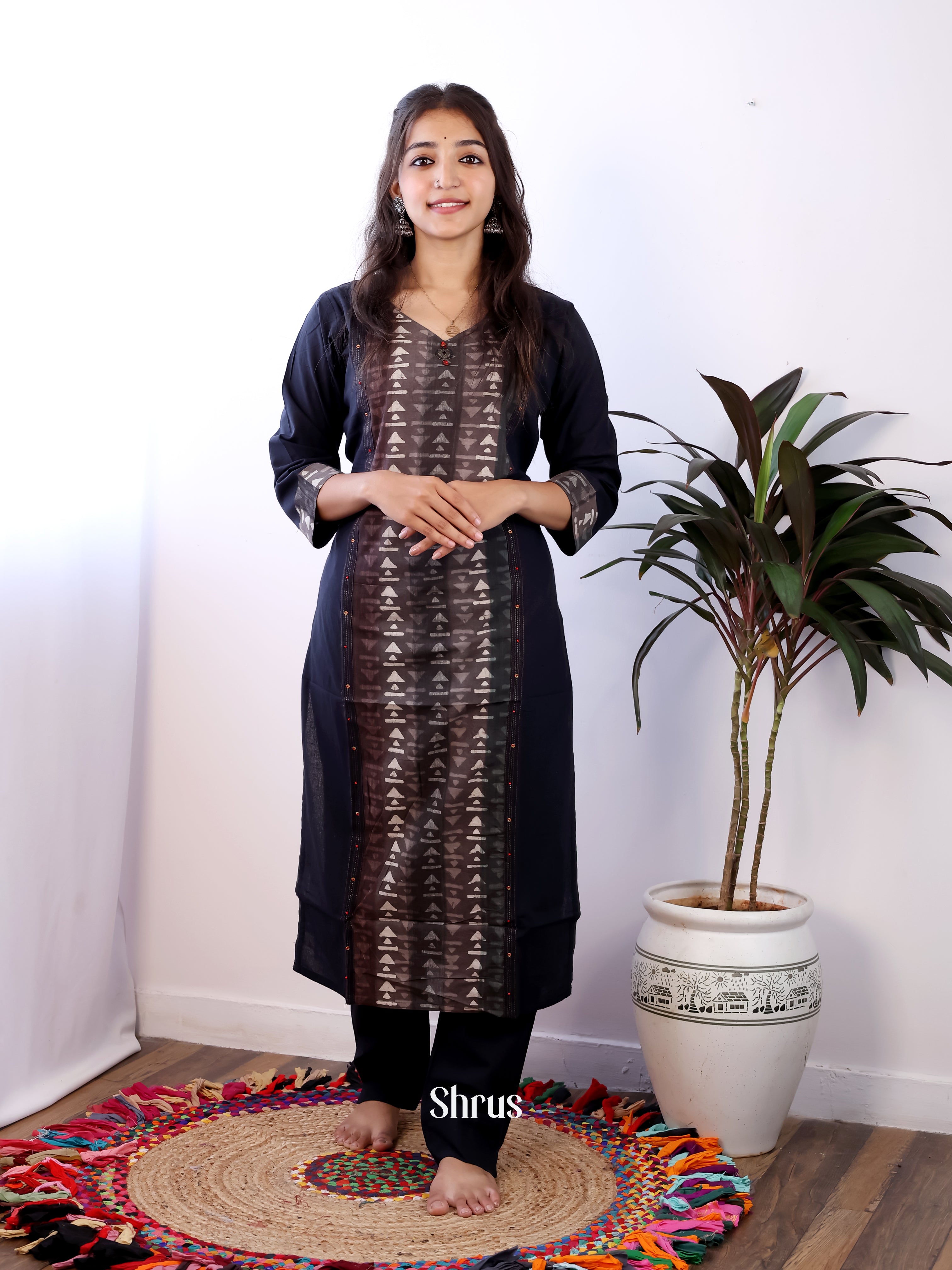 Black - 2pc Readymade Suits