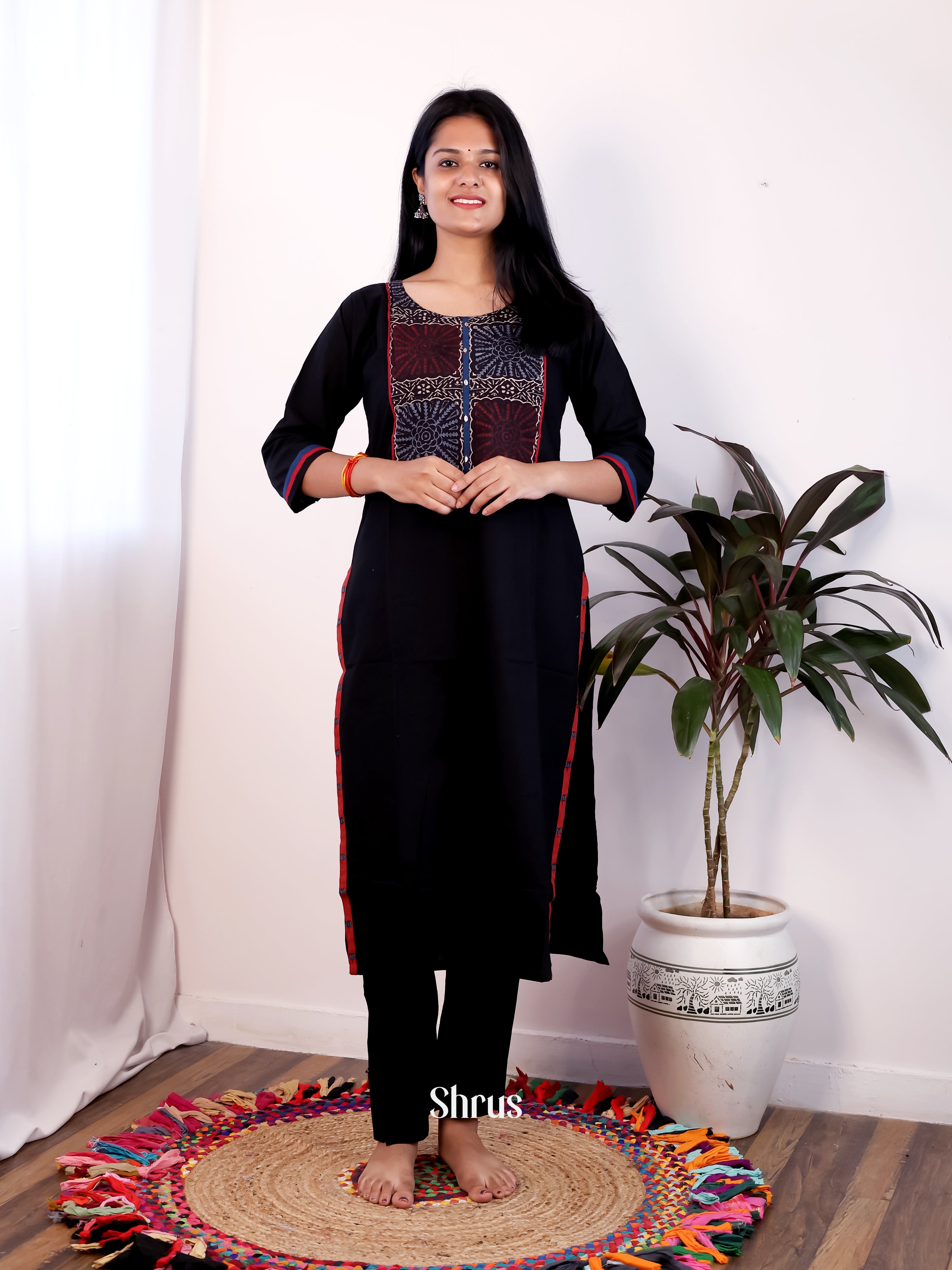 Black  - 2pc Readymade Suits