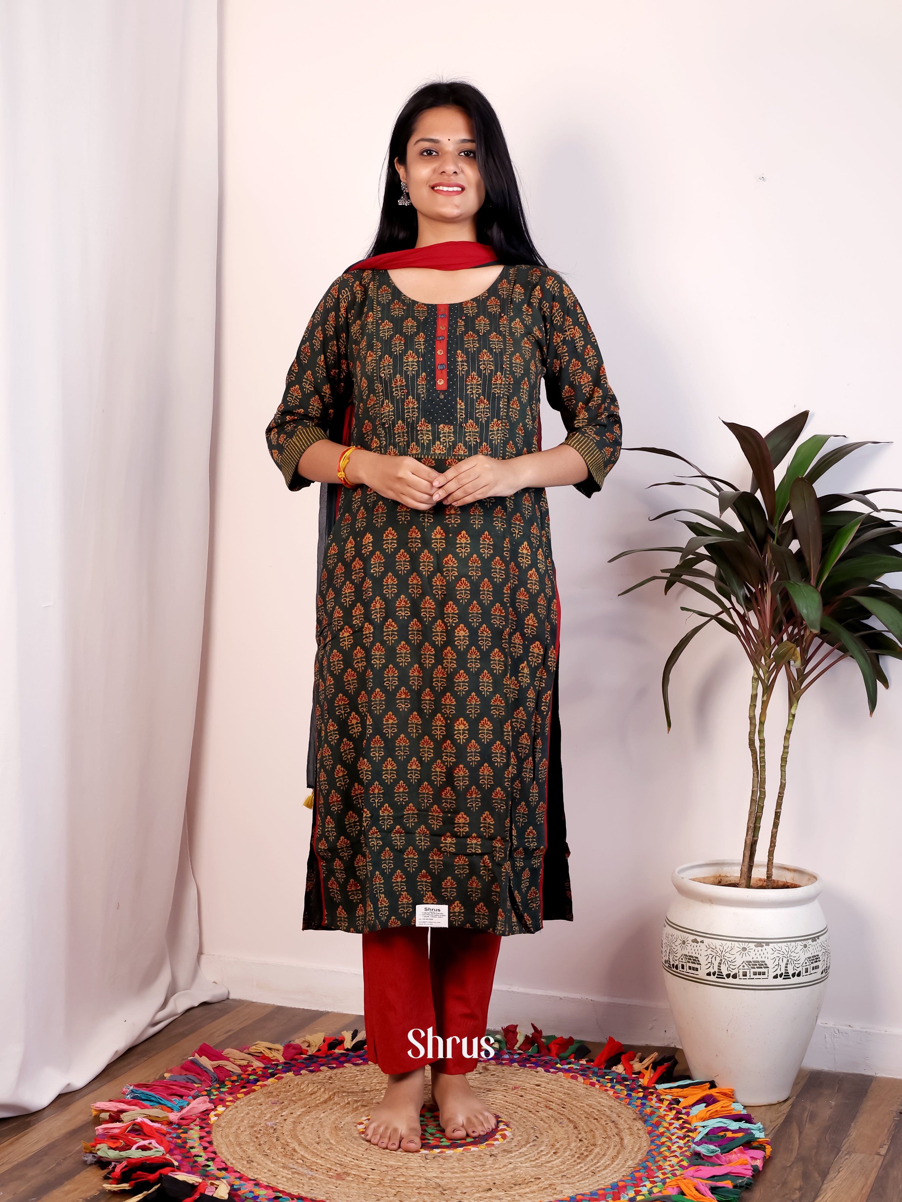 Black & Maroon - 3pc Readymade Suits