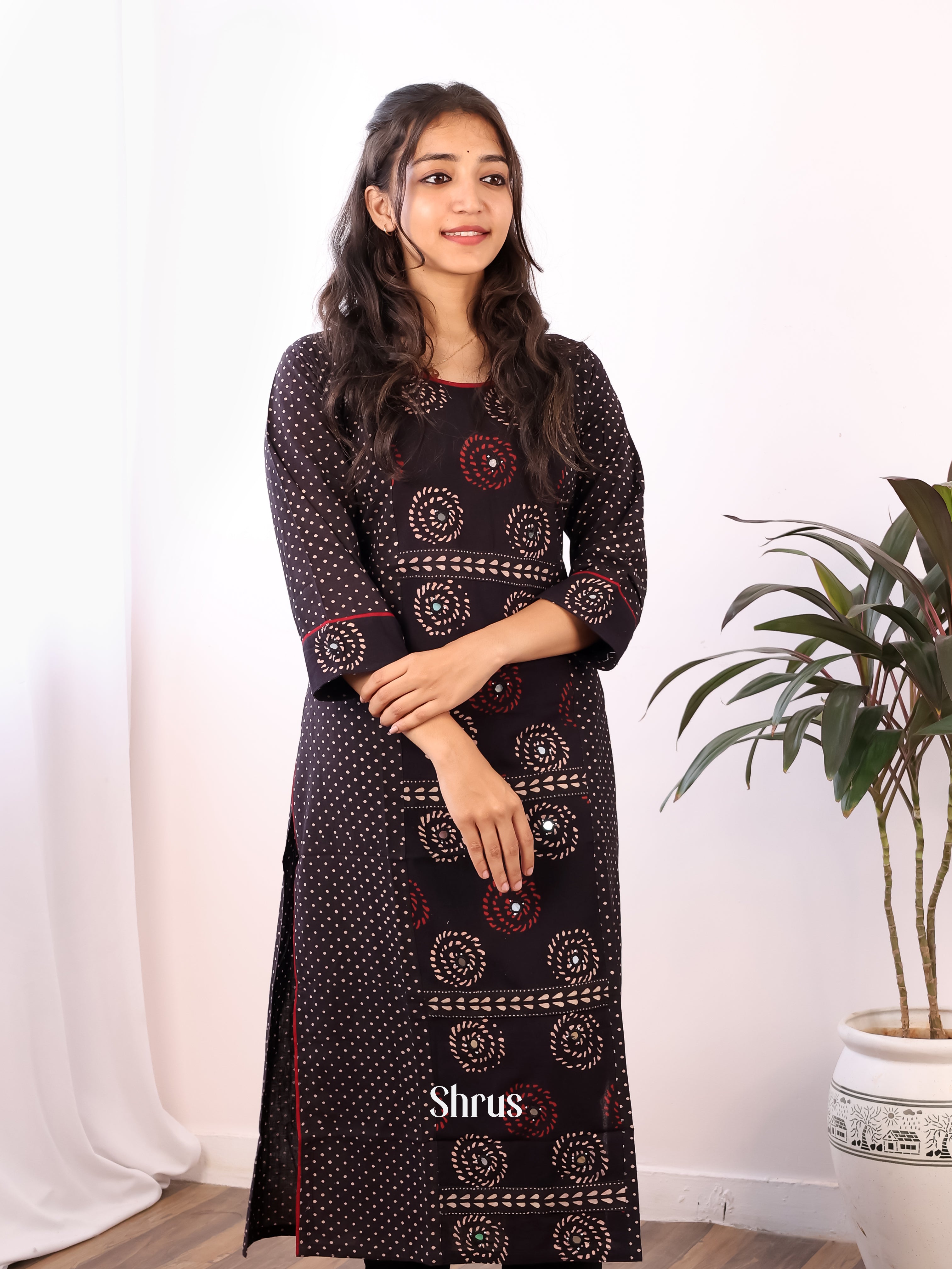 Black - Readymade kurti