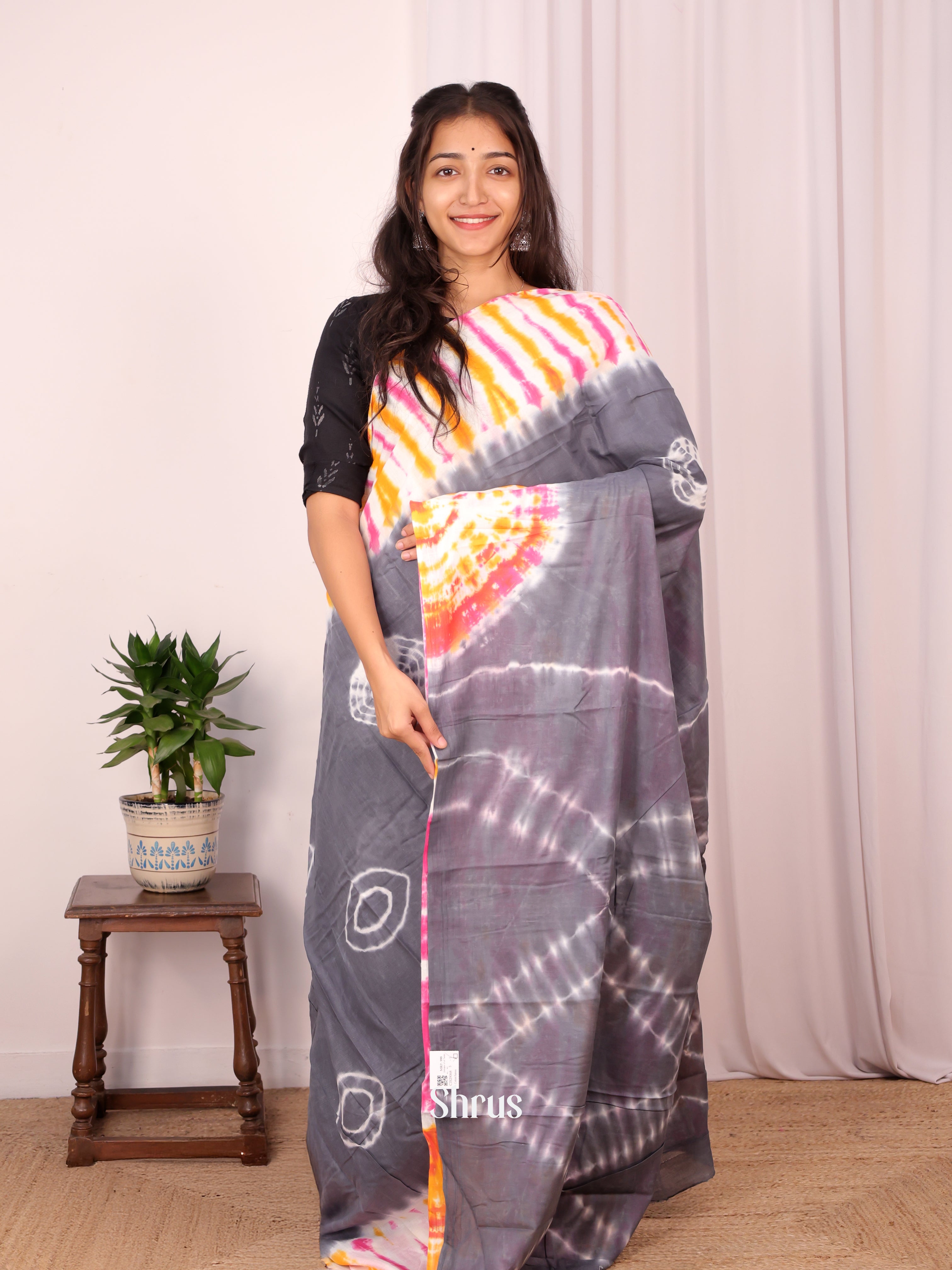 Grey & Pink - Cotton Saree - Shop on Shrus.com