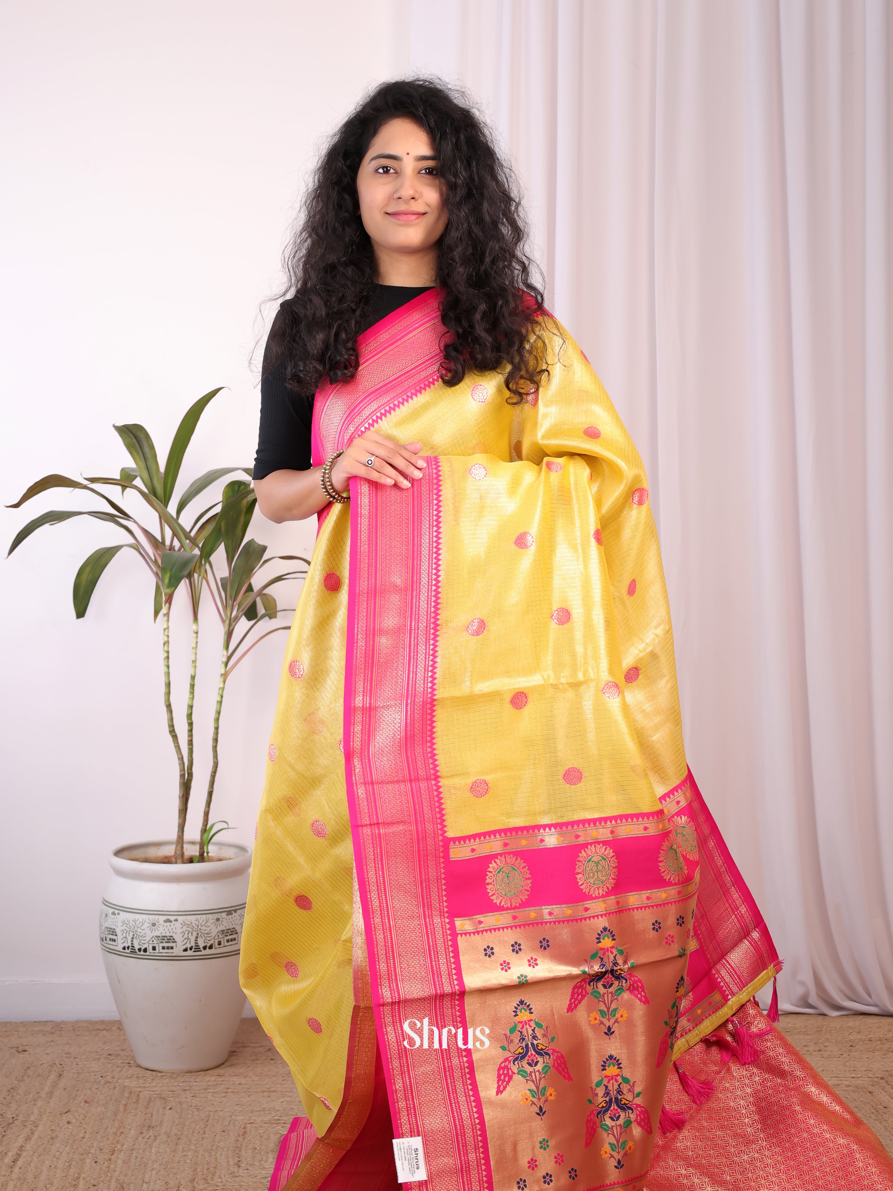 CIS30204 - Banarasi kota Saree - Shop on Shrus.com
