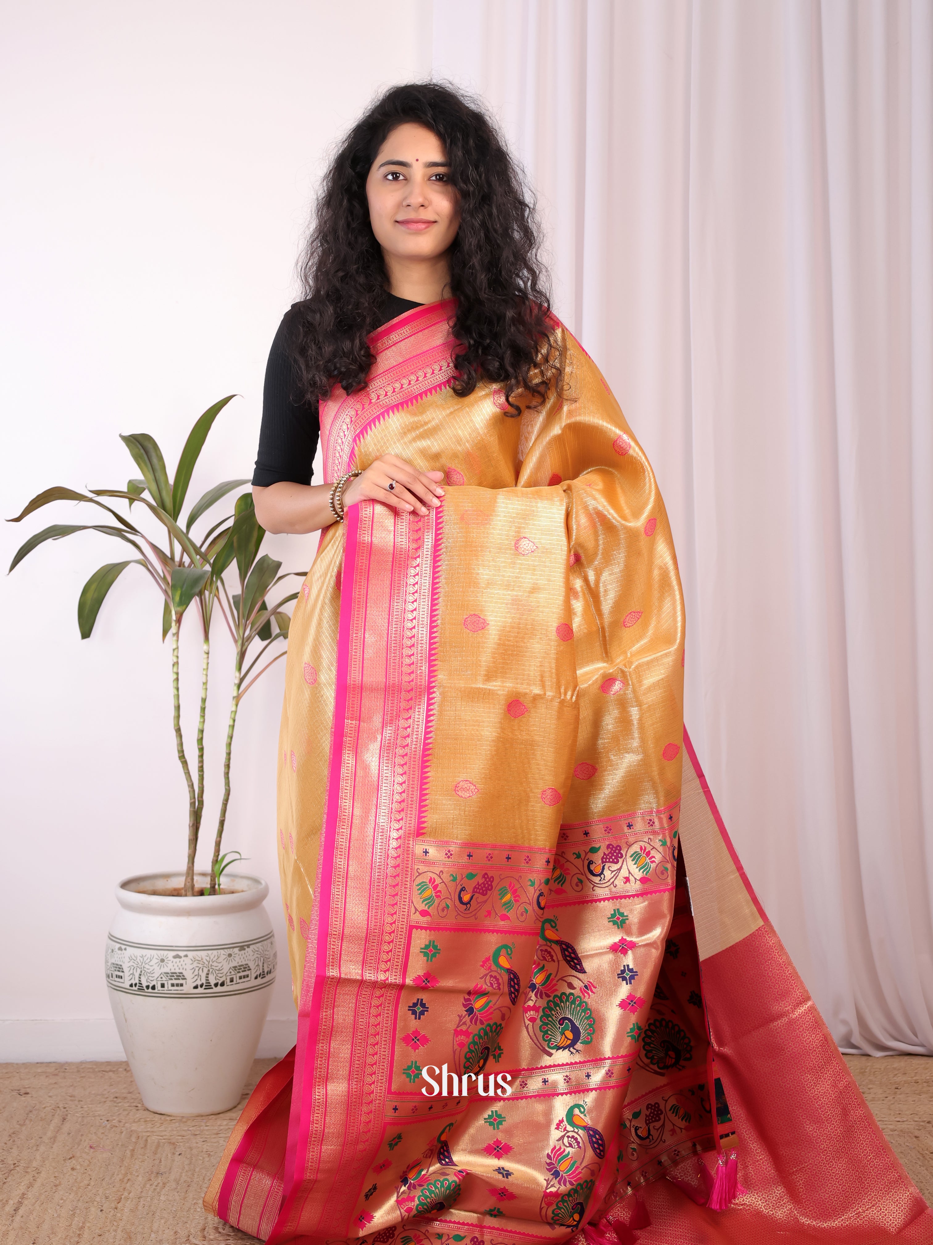 CIS30211 - Banarasi kota Saree - Shop on Shrus.com