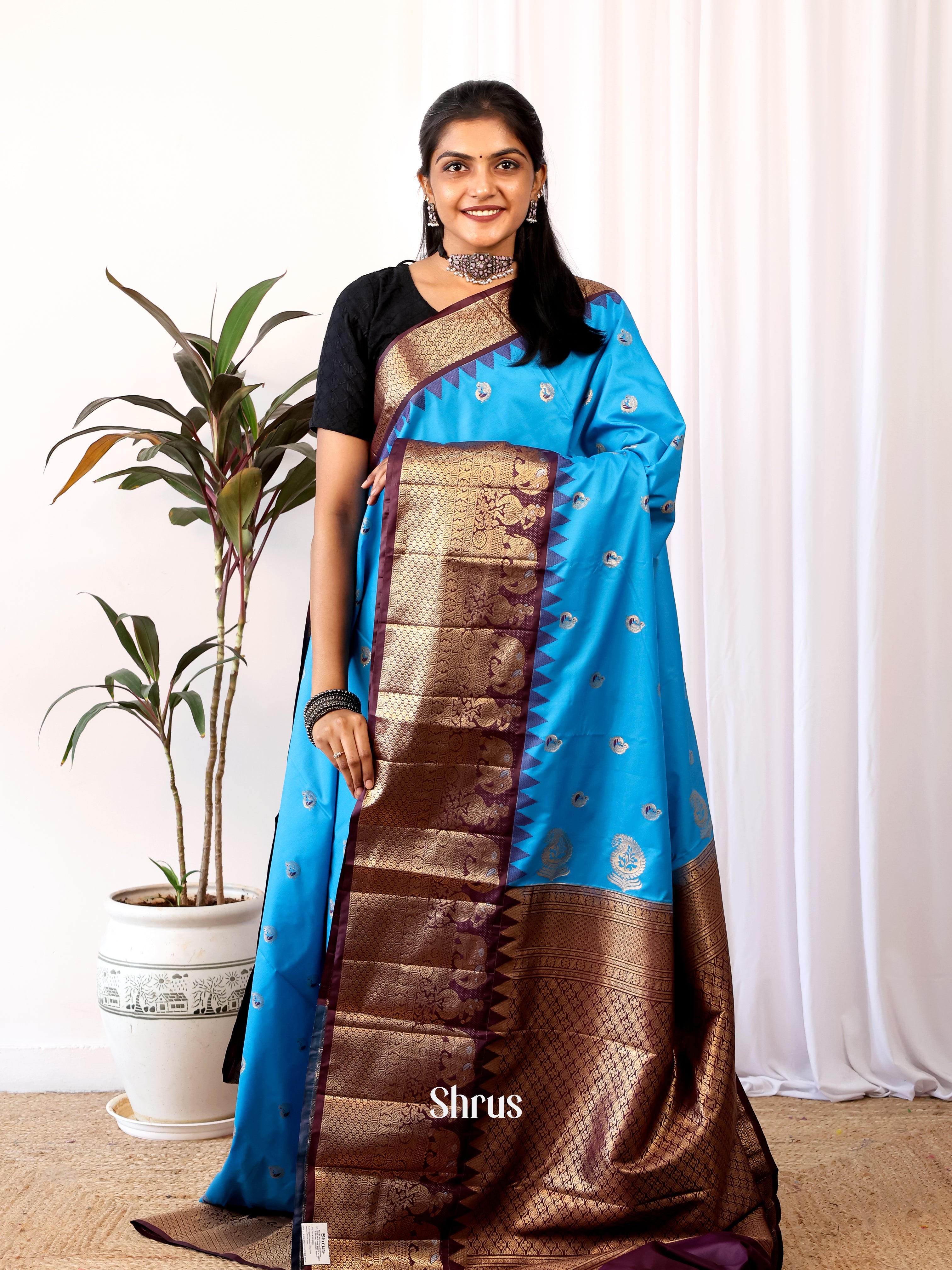 CJS02567 - Gadwal halfpure Saree - Shop on Shrus.com