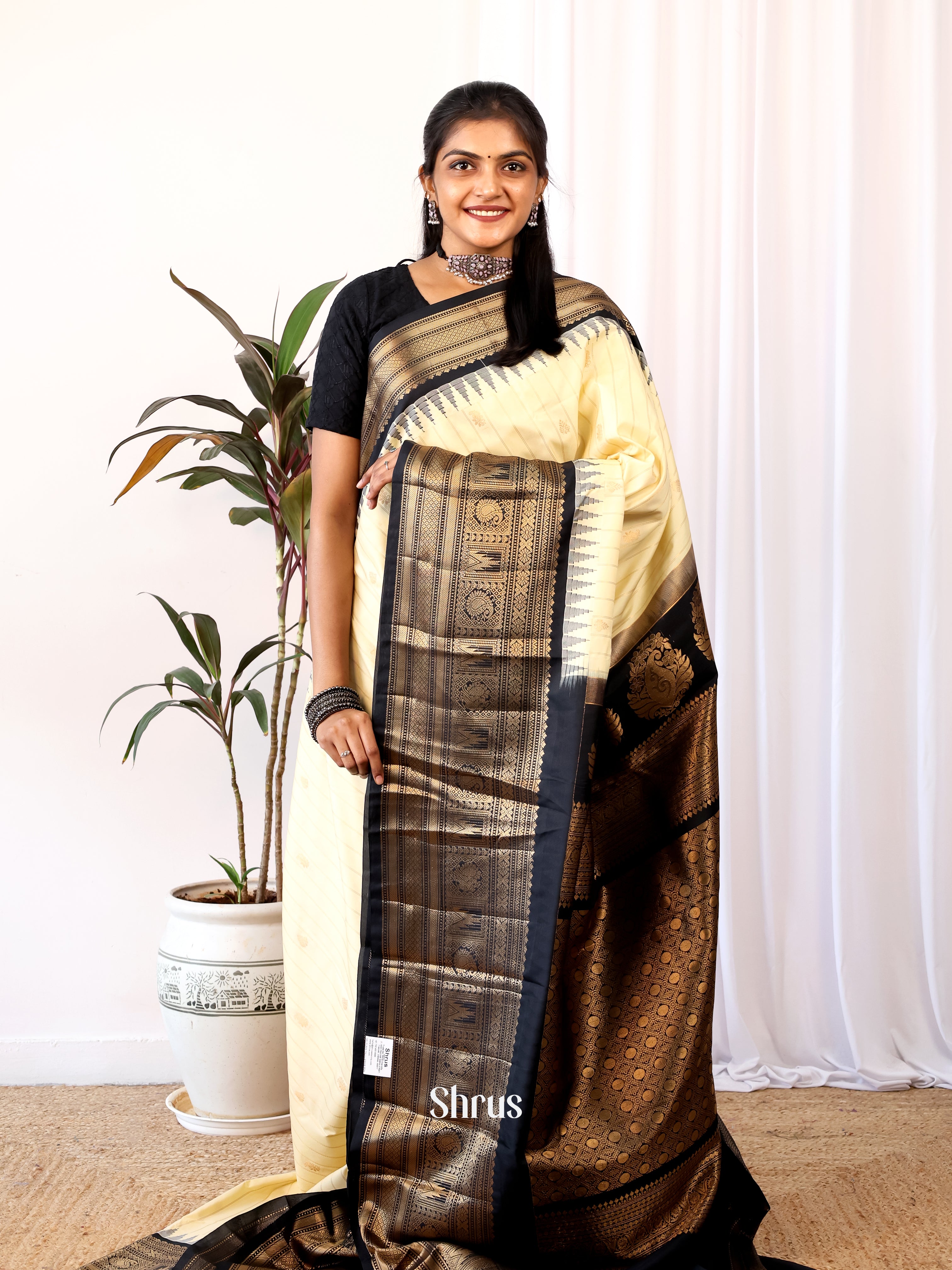 CJS02601 - Gadwal halfpure Saree - Shop on Shrus.com