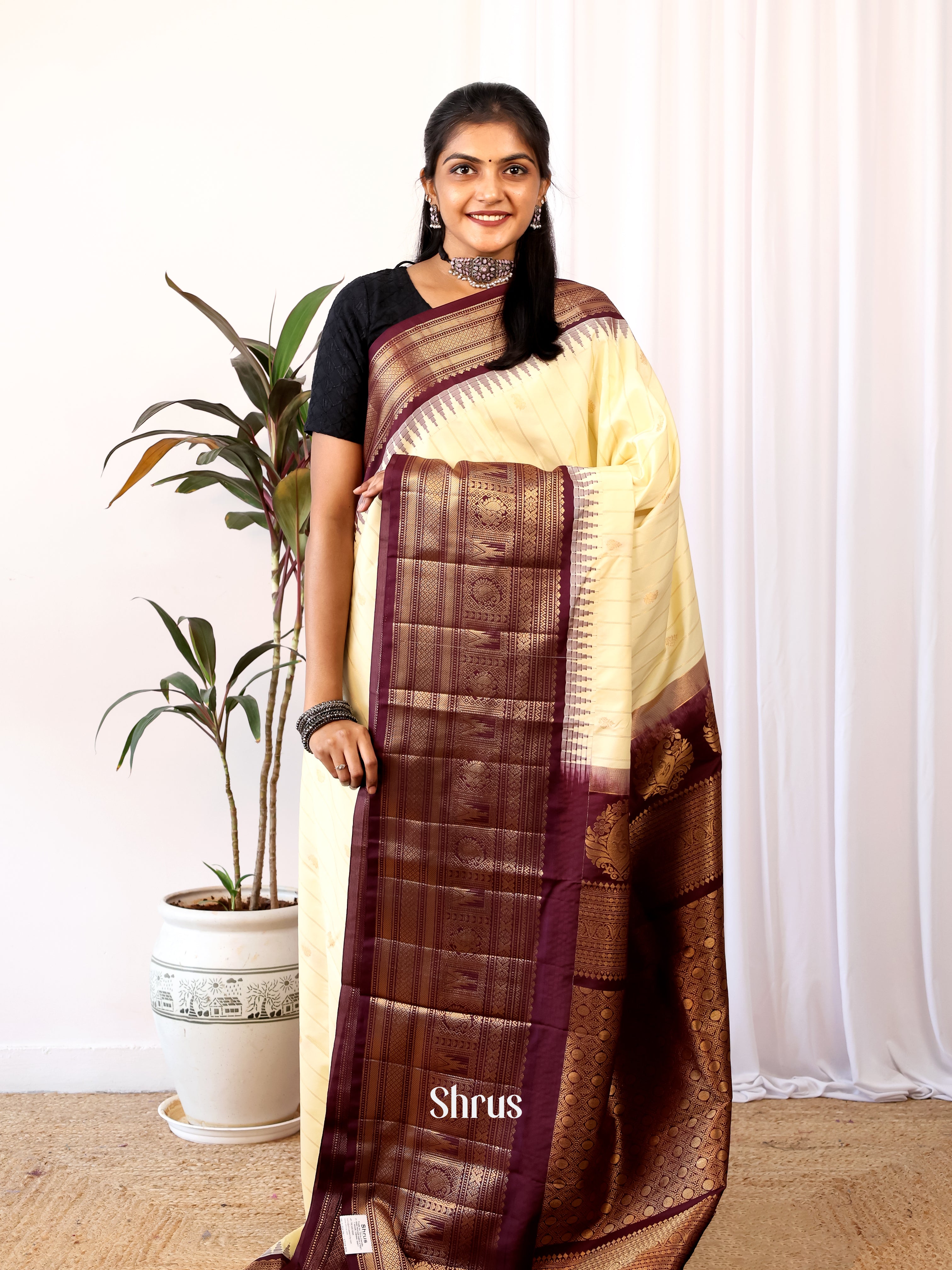 CJS02609 - Gadwal halfpure Saree - Shop on Shrus.com