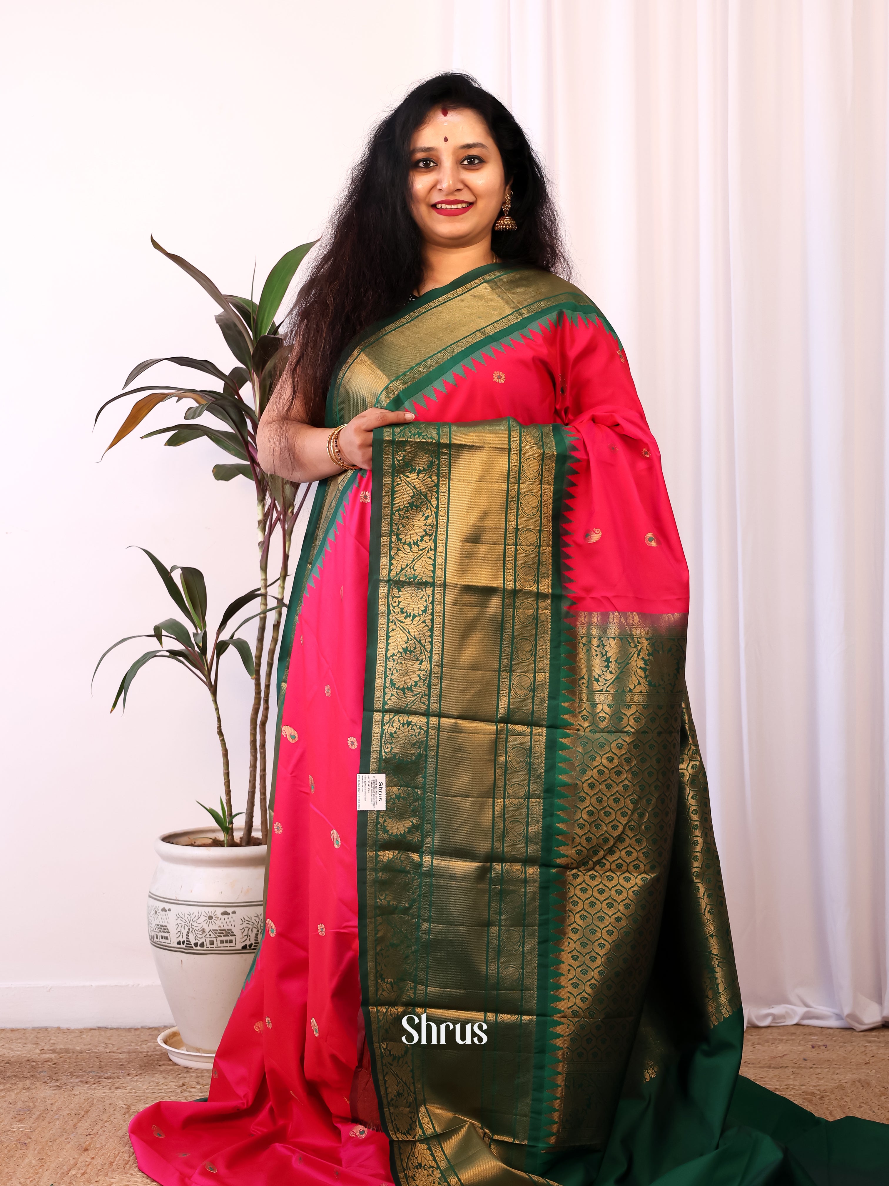 Red & Green - Gadwal halfpure Saree