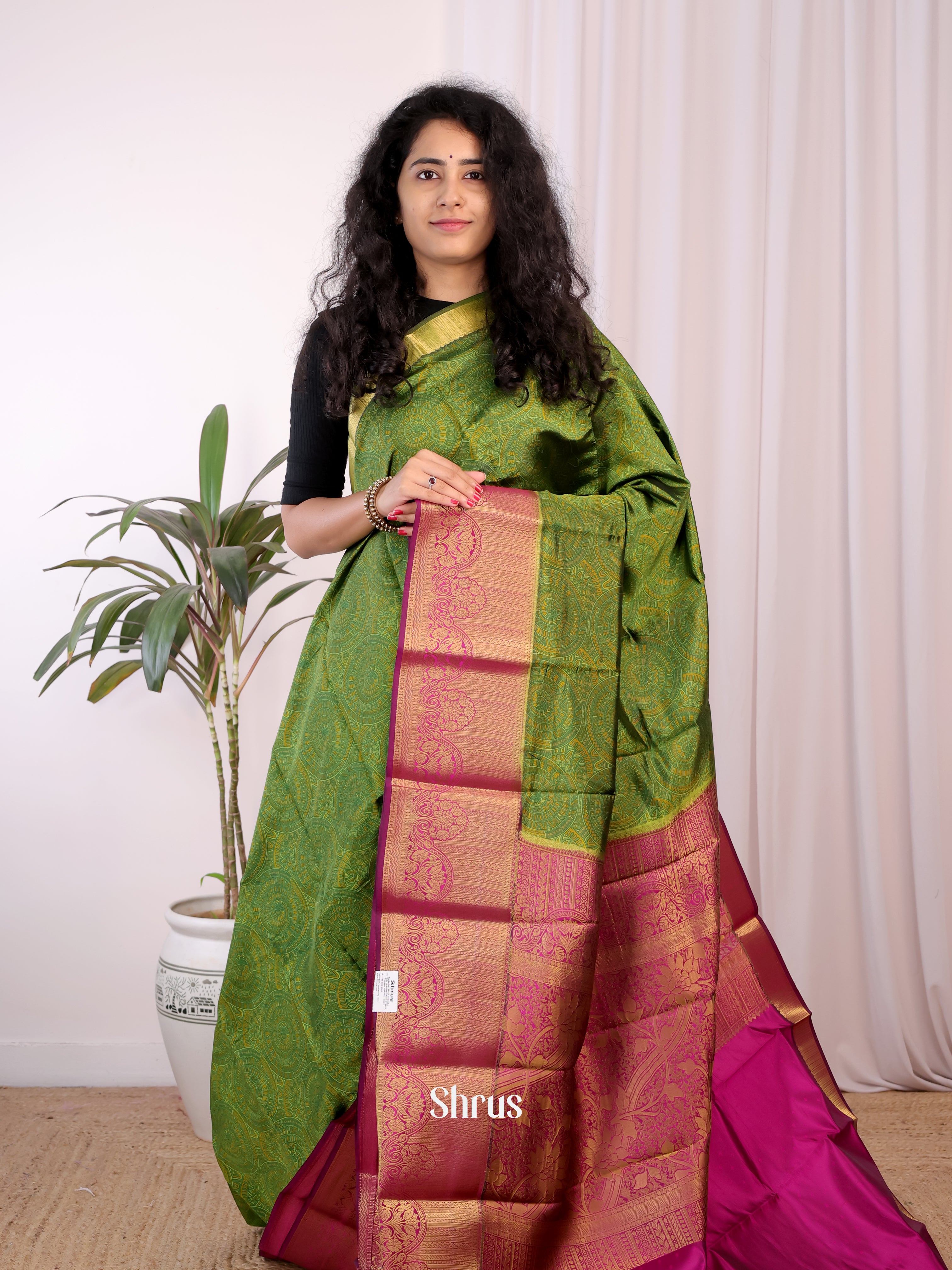 Green  Majenta - Printed Silk Saree