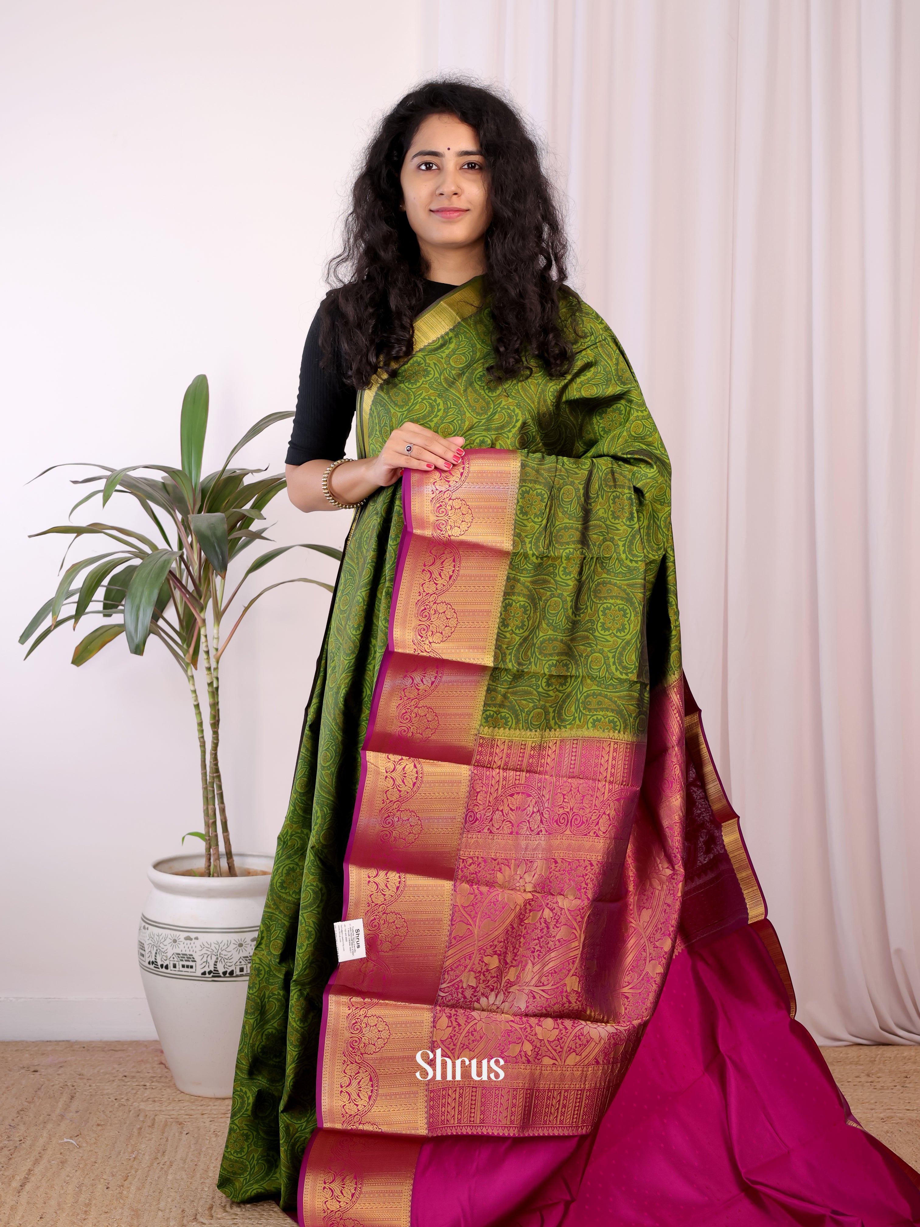 Green & Majenta- Printed Silk Saree