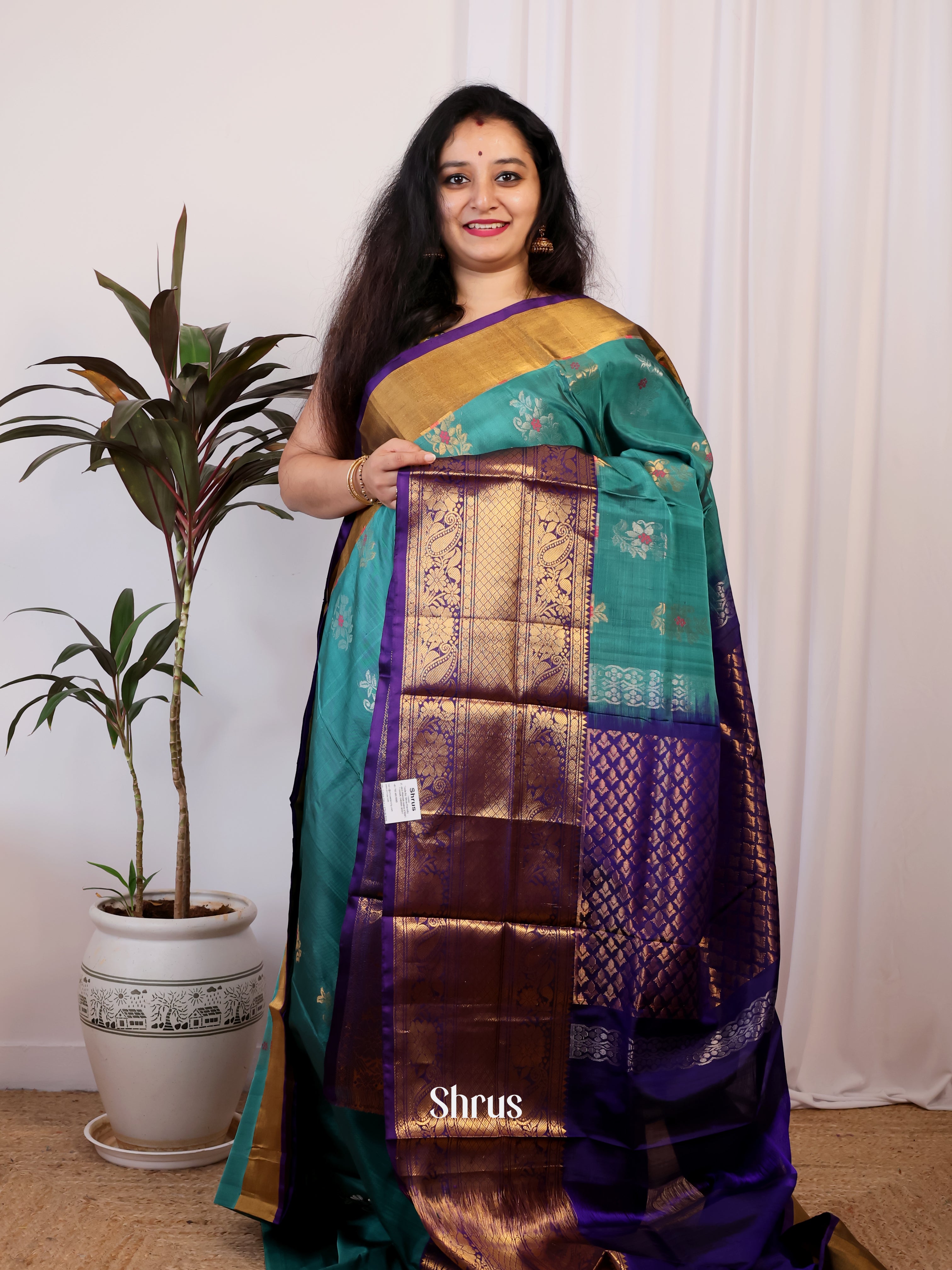 Green & Blue - Uppada silk Saree