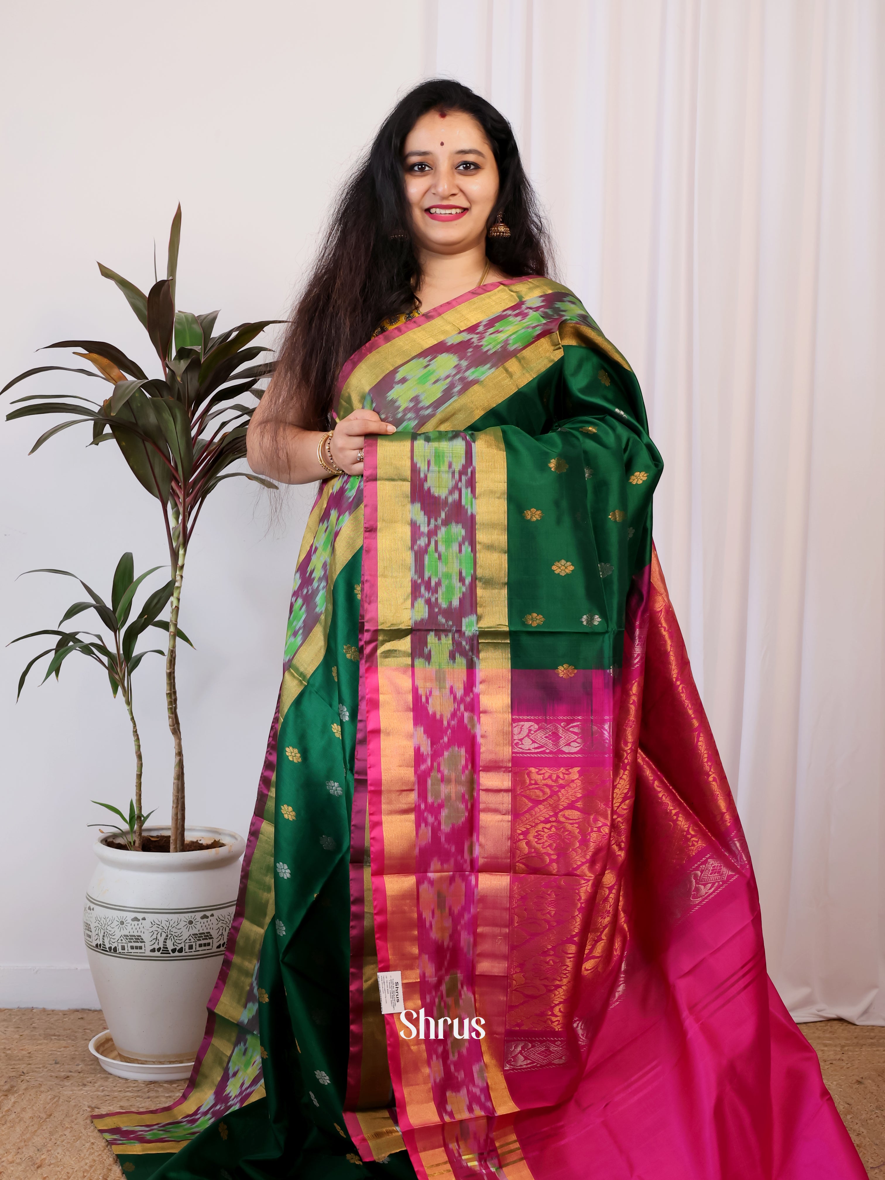 Green & Majenta  - Uppada silk Saree