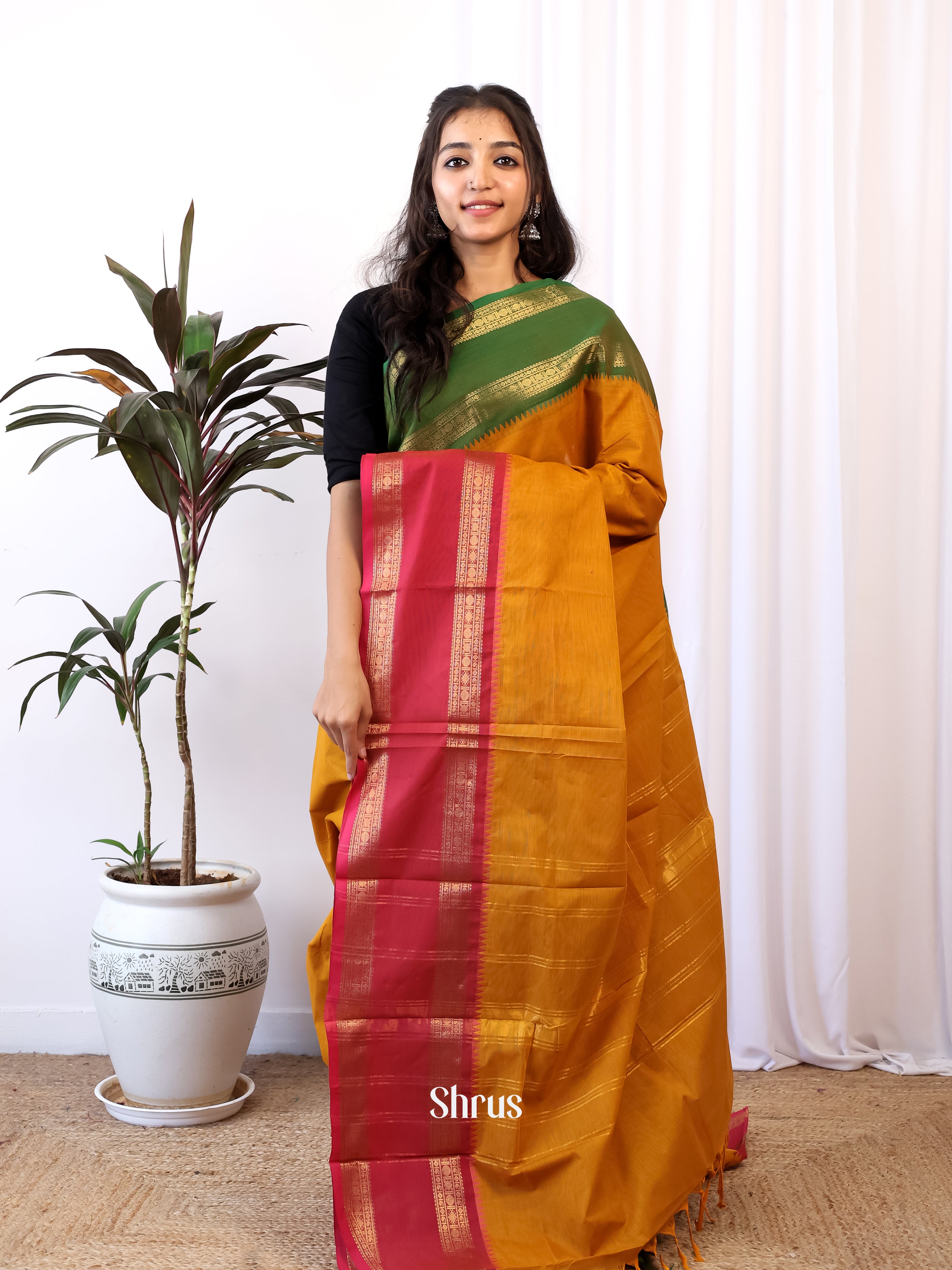 Mehadi & Red- Chettinad Cotton Saree