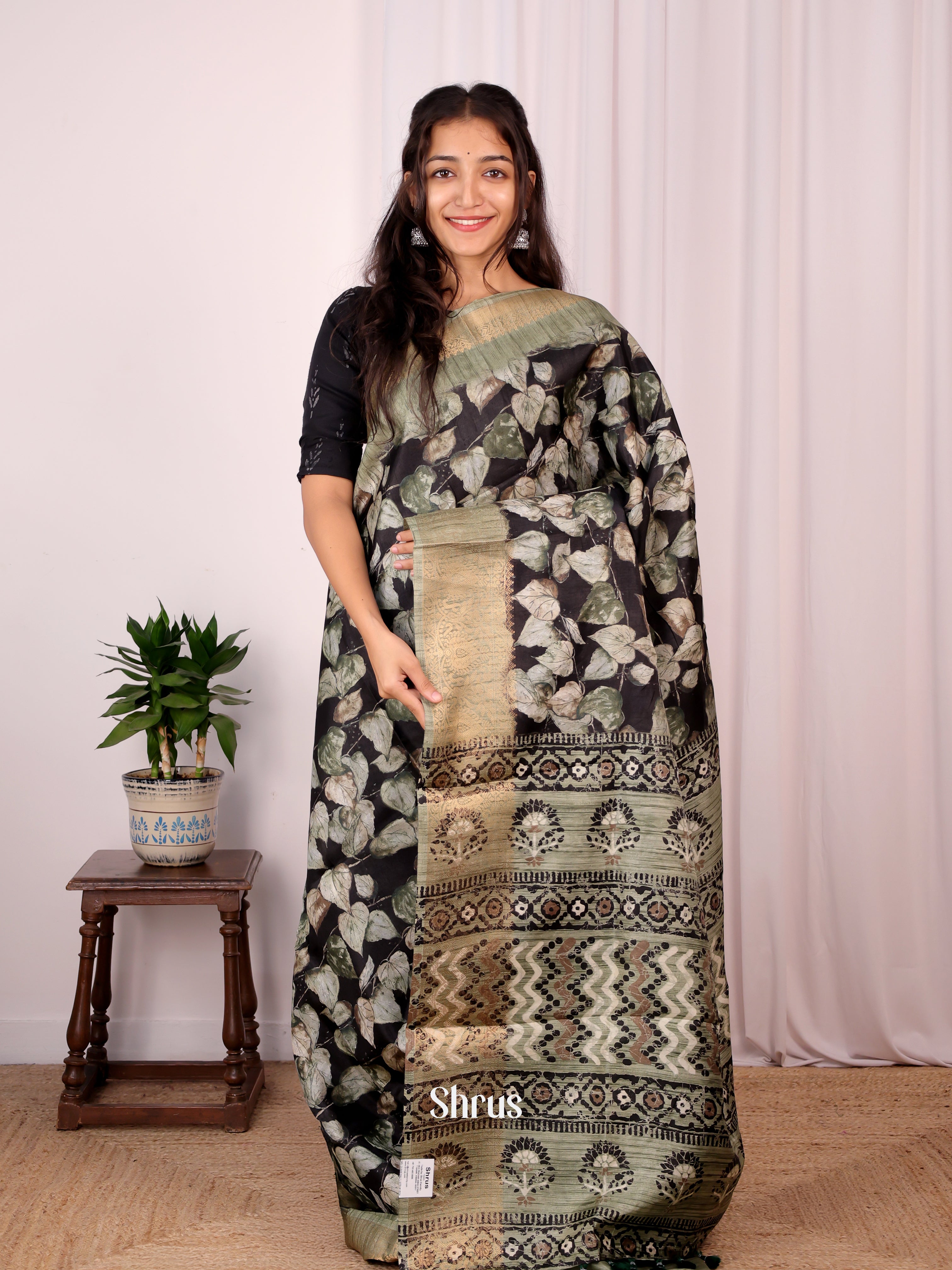 Black & Green- Semi Dupion Saree