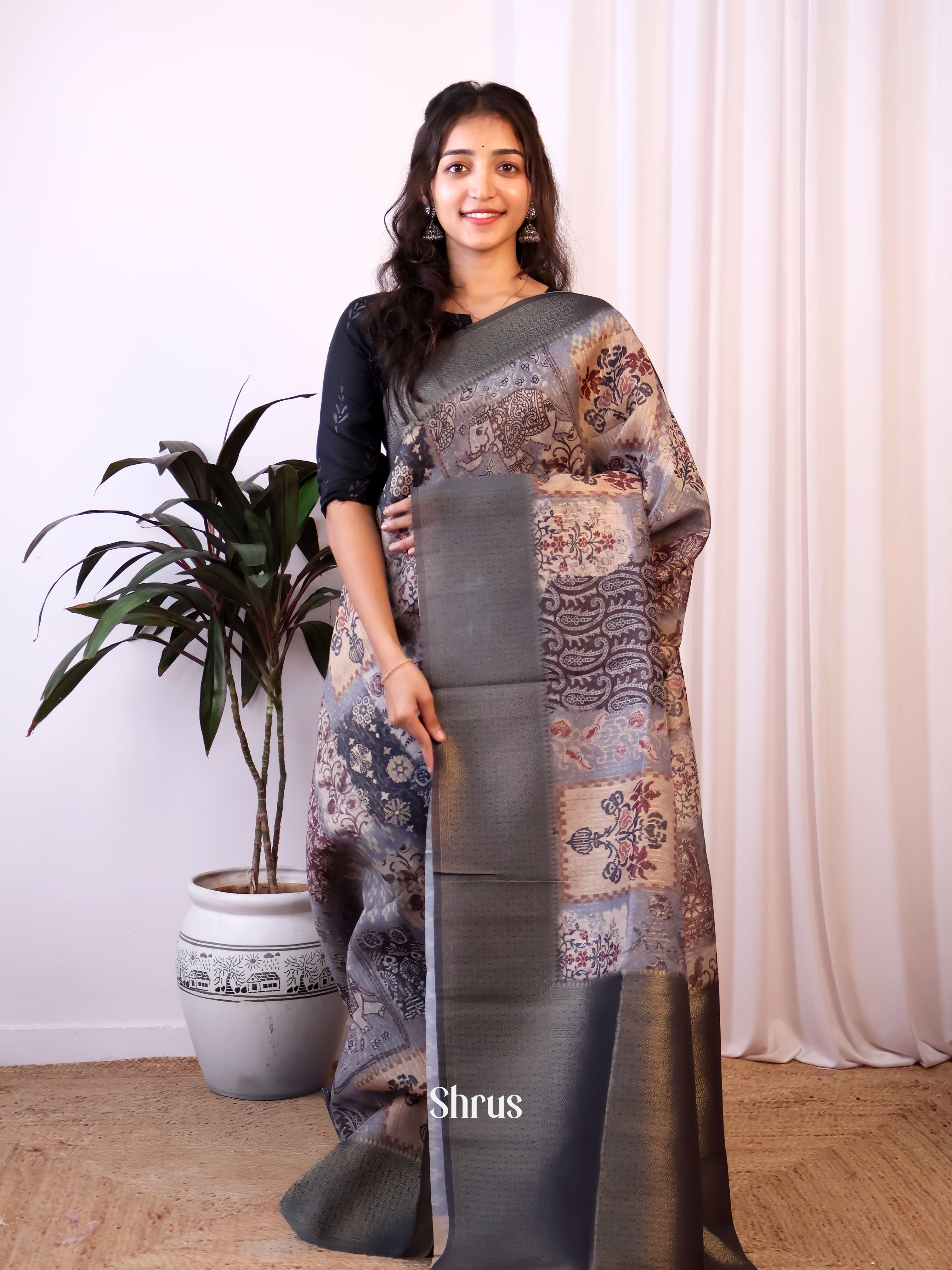 Grey- Semi Jute Saree