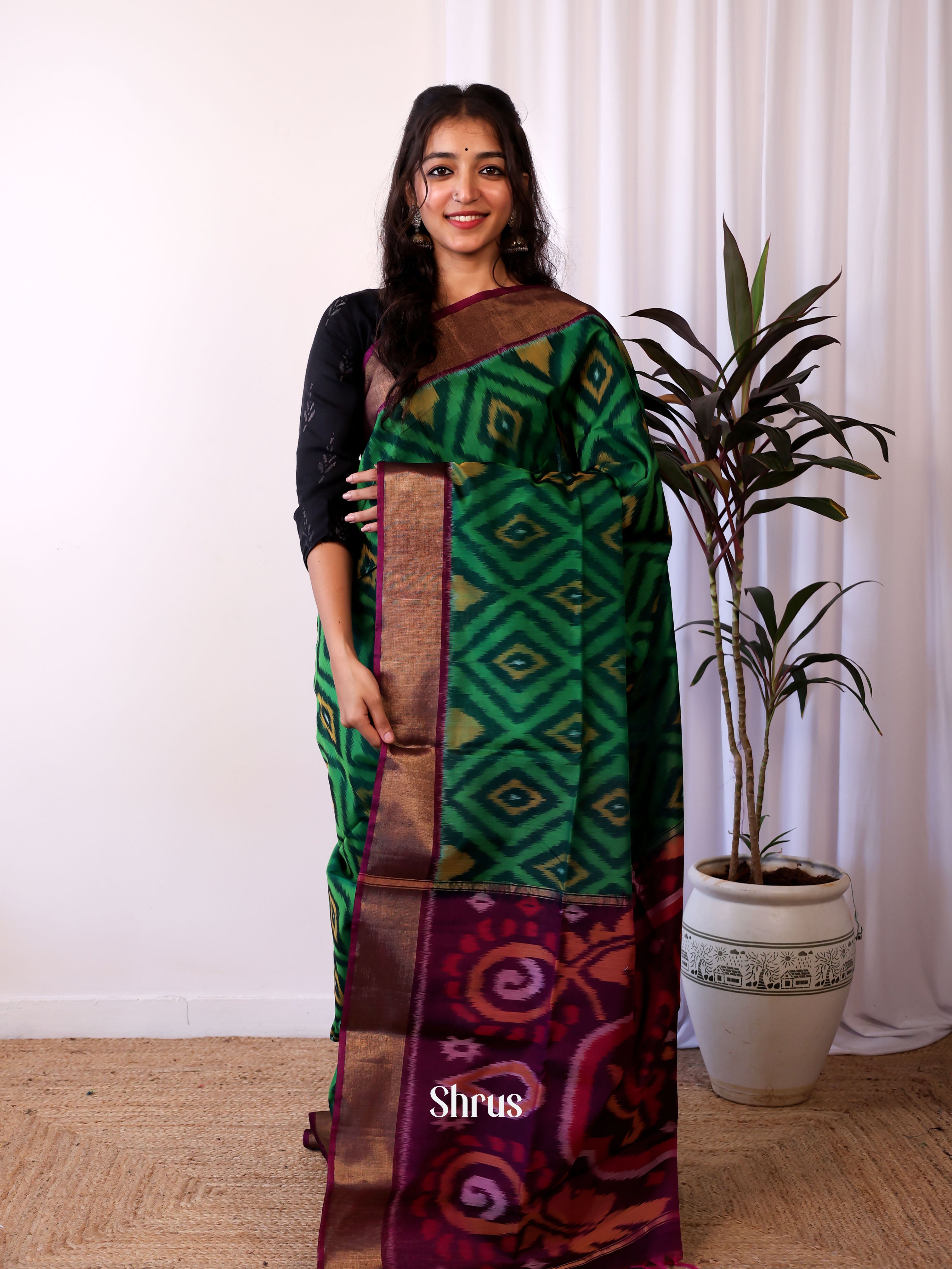 Green & Maroon - Pochampally sico Saree