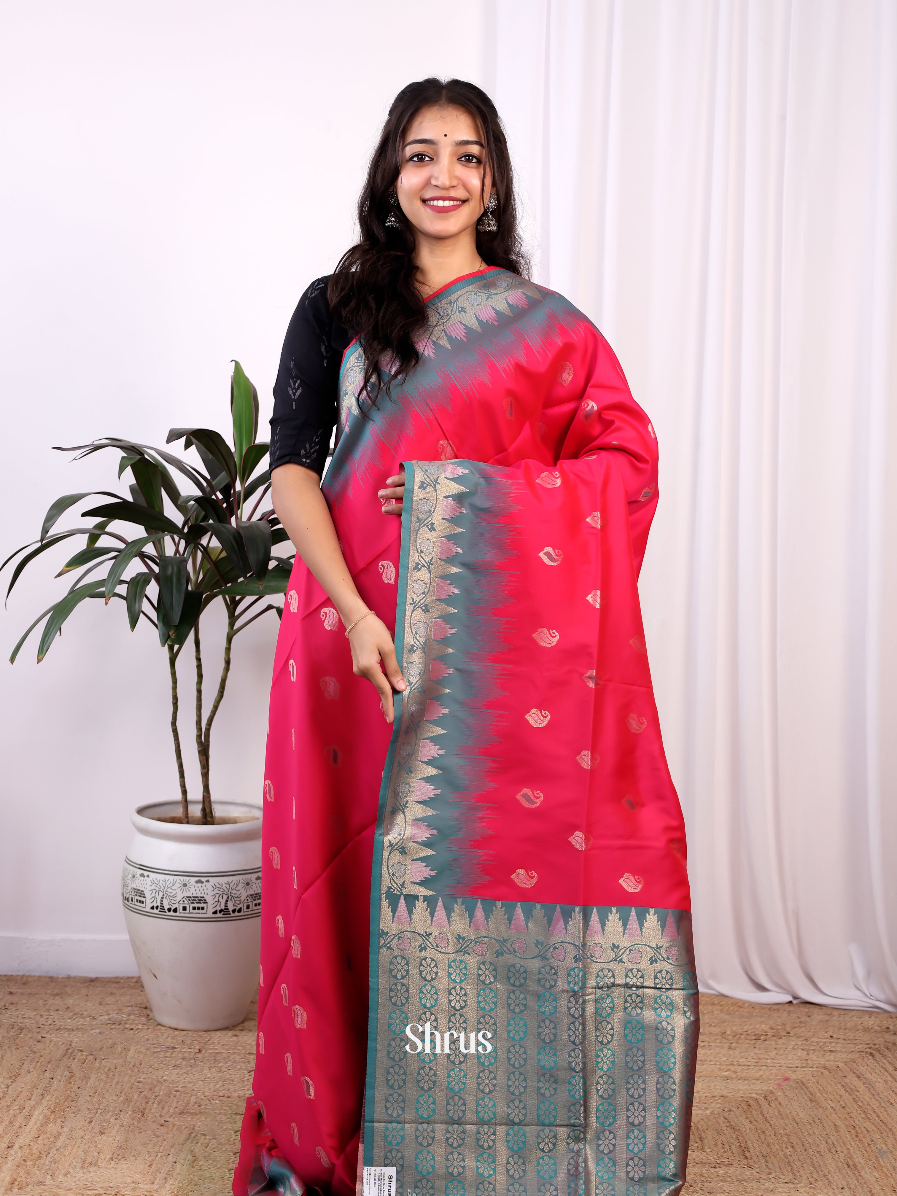 Red & Green - Semi Softsilk Saree