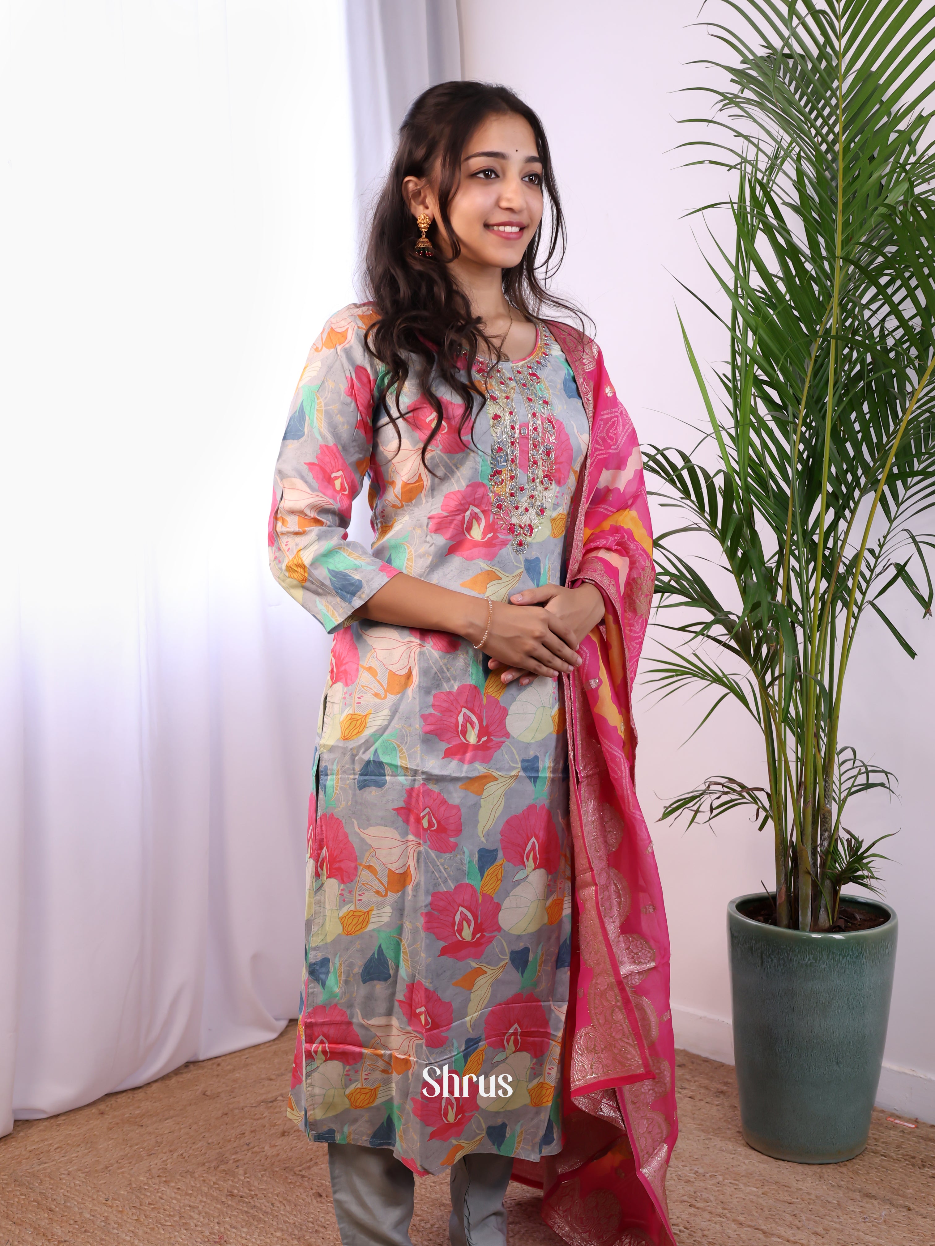 Grey & Pink- Digital printed 3pc Readymade Suits