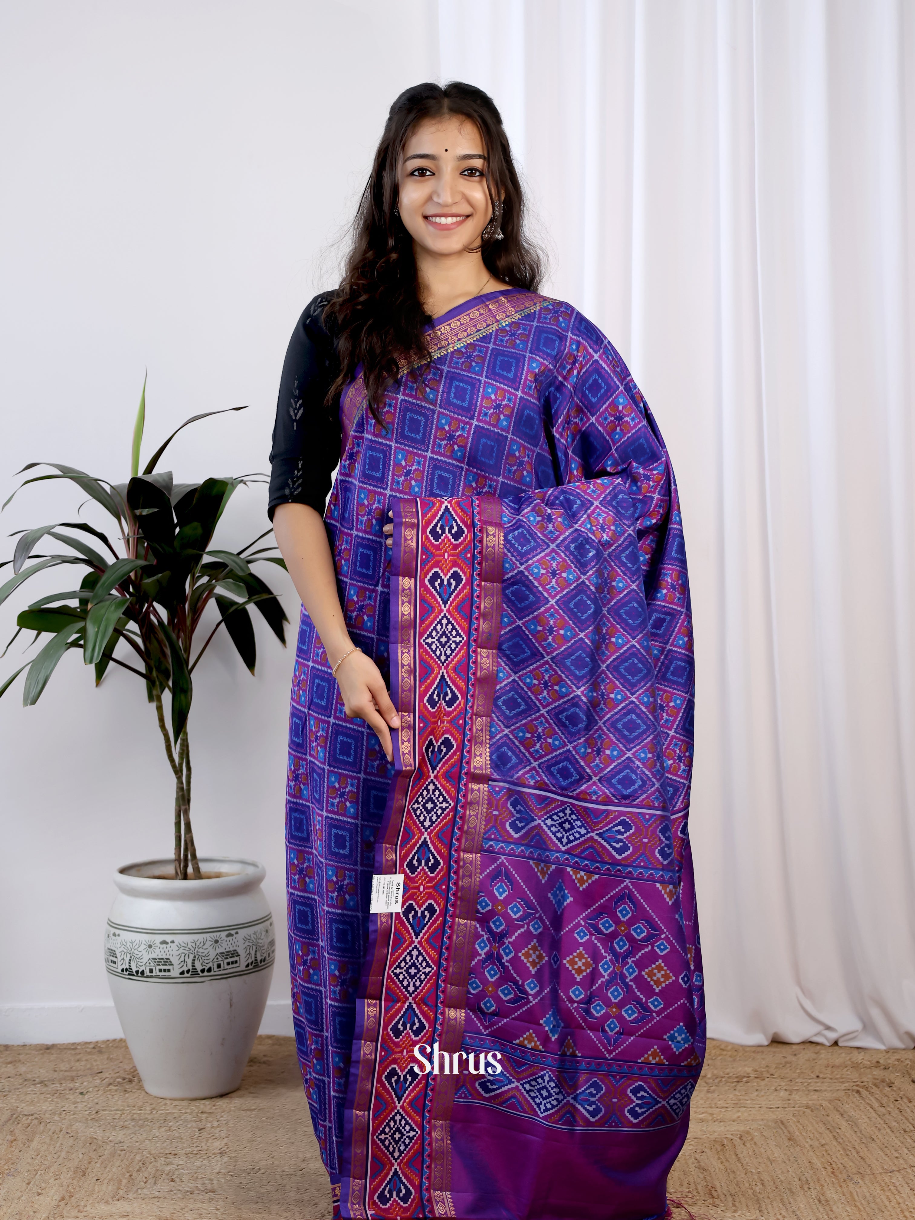 CJS17438 - Semi Patola Saree - Shop on Shrus.com