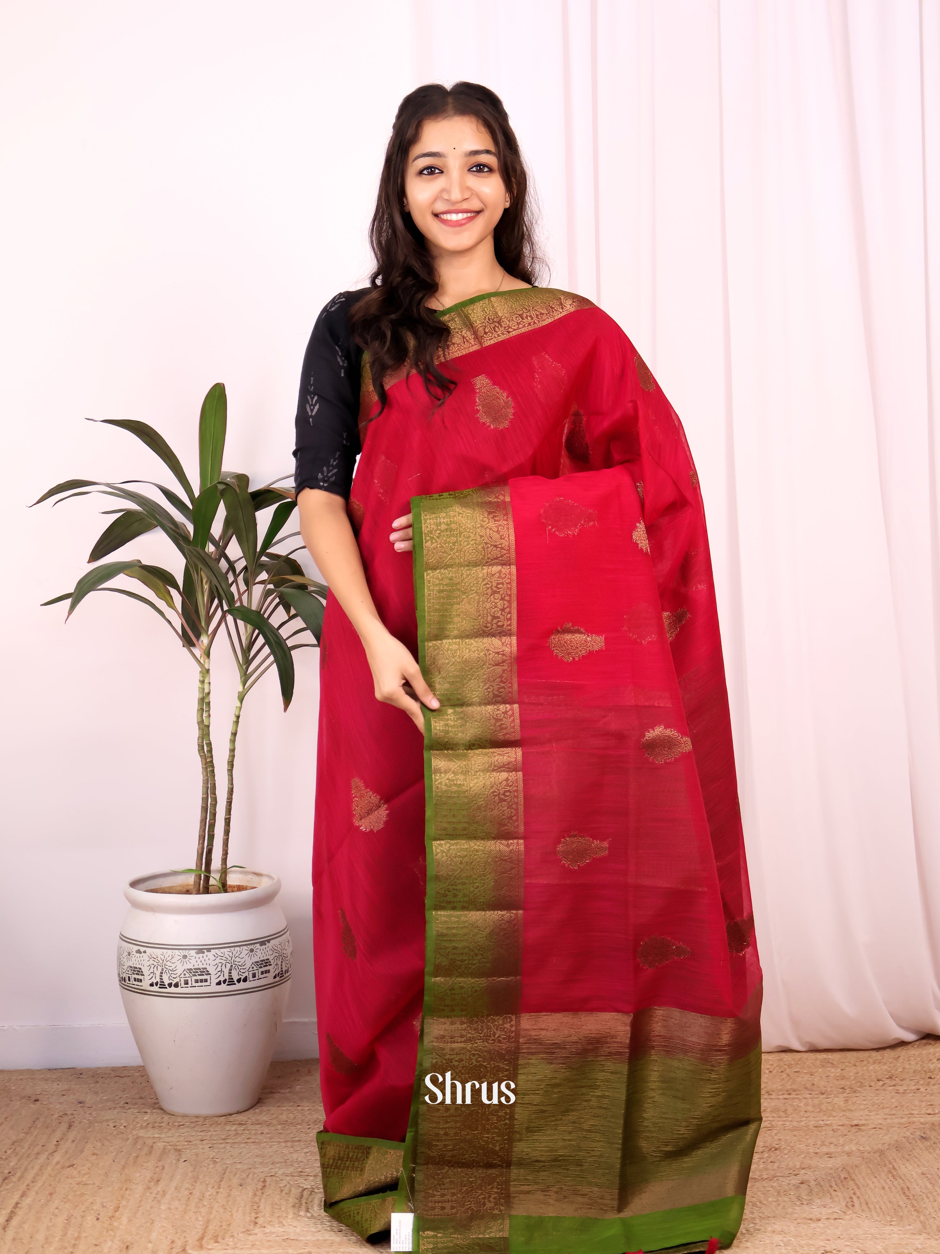 Red & Green  - Semi Jute Saree